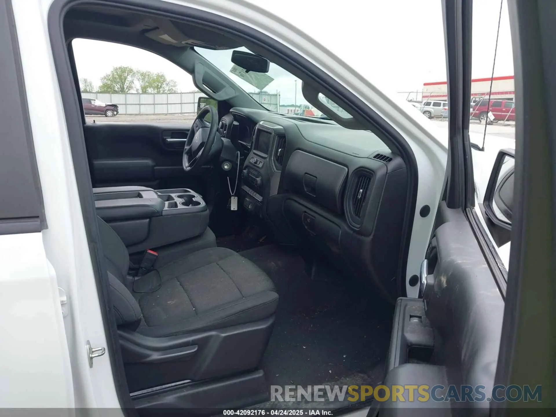5 fotografías del automóvil dañado 1GCPYBEH1LZ267892 CHEVROLET SILVERADO 1500 2020