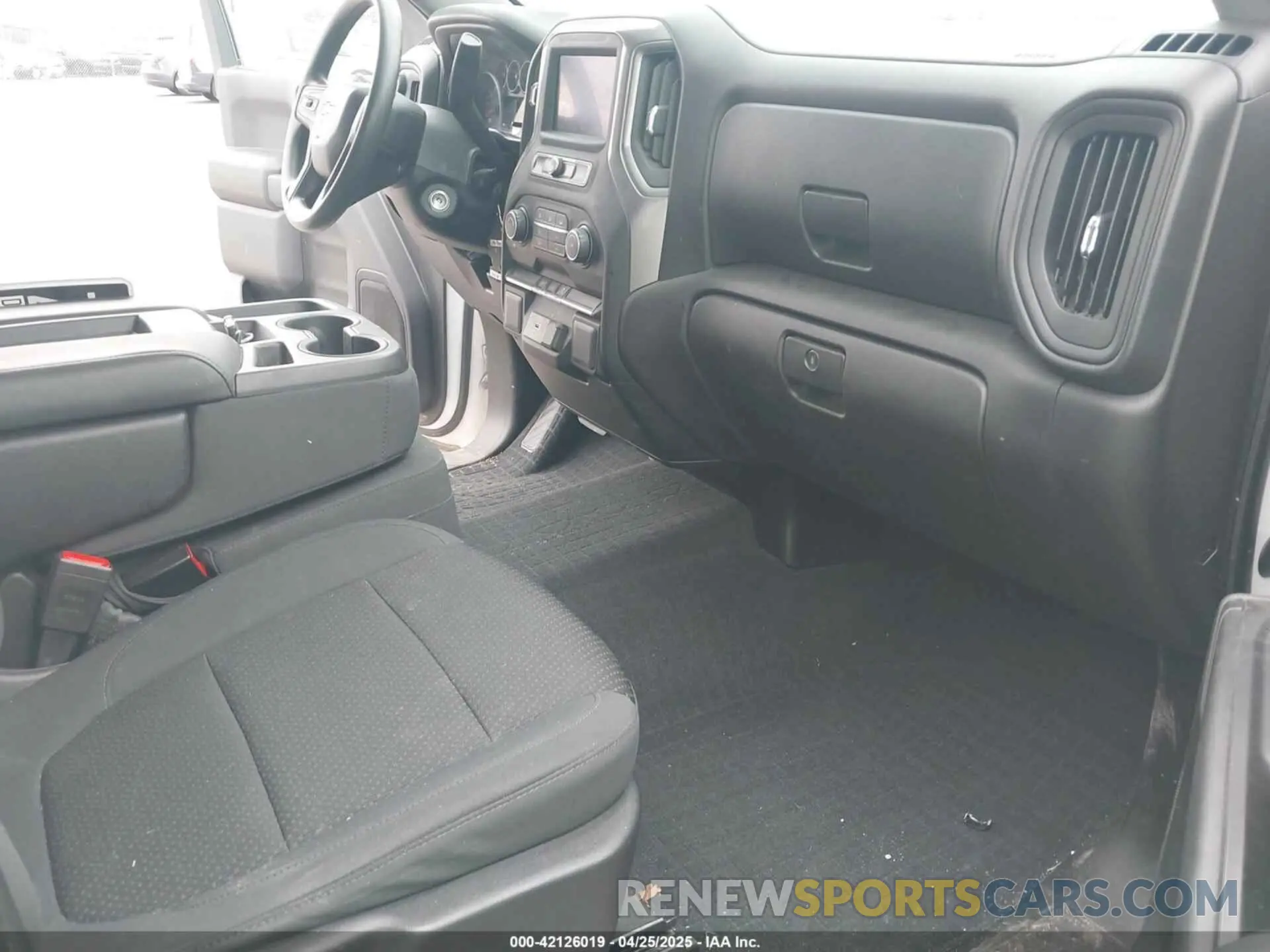 5 fotografías del automóvil dañado 1GCPYBEH5LZ321632 CHEVROLET SILVERADO 1500 2020