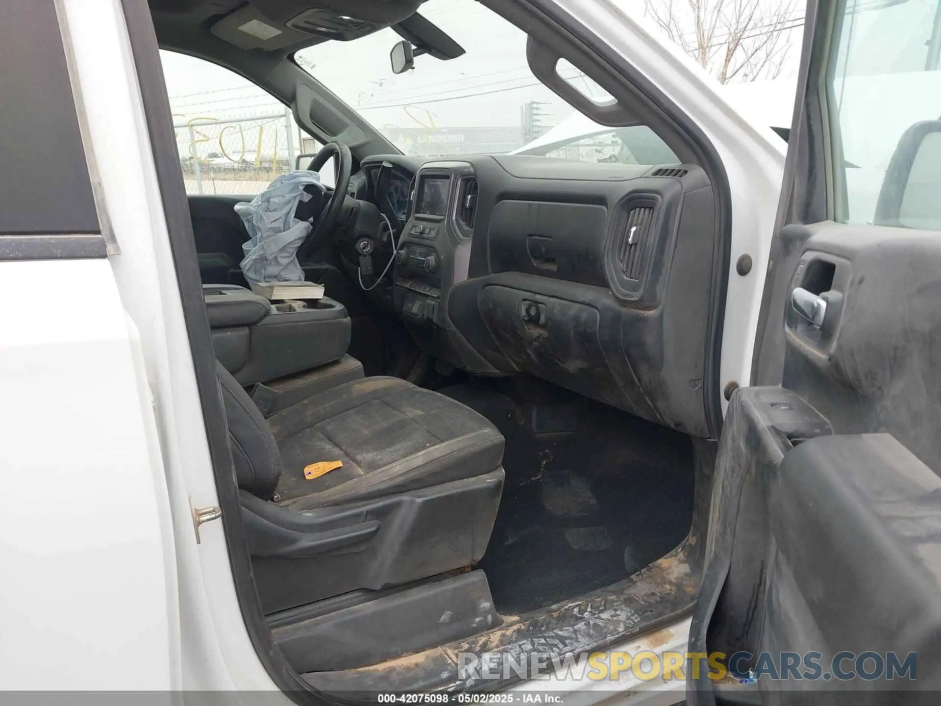 5 fotografías del automóvil dañado 1GCPYBEK8LZ193706 CHEVROLET SILVERADO 1500 2020