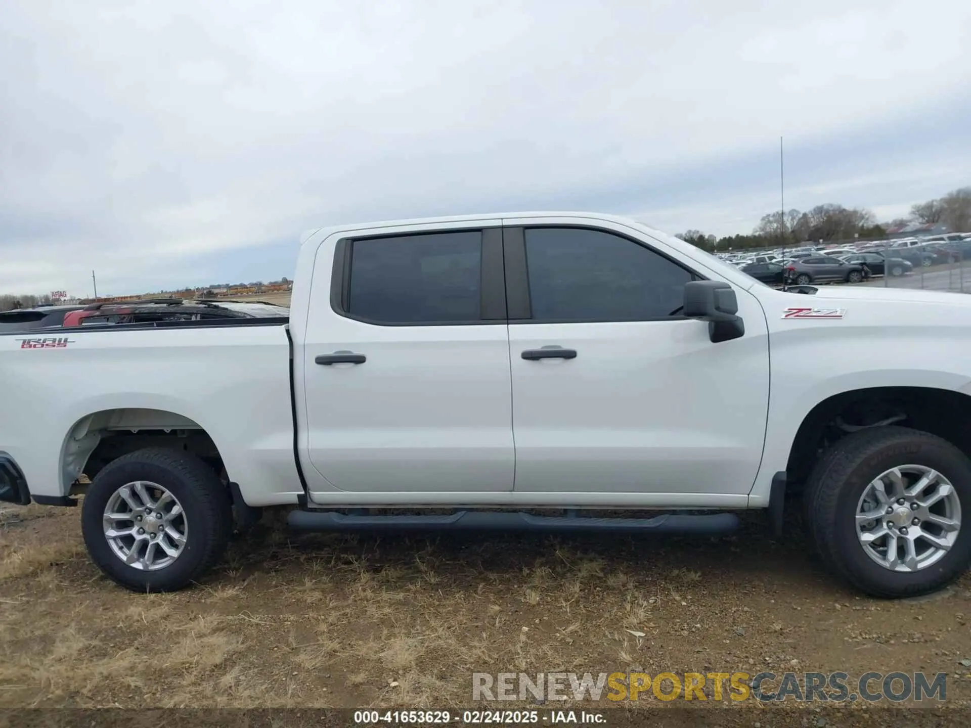 13 fotografías del automóvil dañado 1GCPYCEF4LZ295903 CHEVROLET SILVERADO 1500 2020