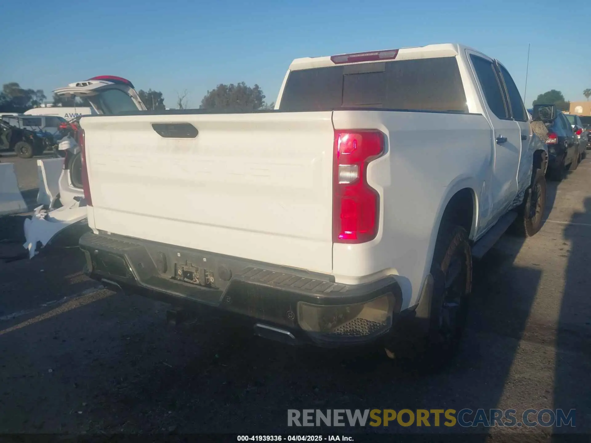 4 fotografías del automóvil dañado 1GCPYFED8LZ325811 CHEVROLET SILVERADO 1500 2020