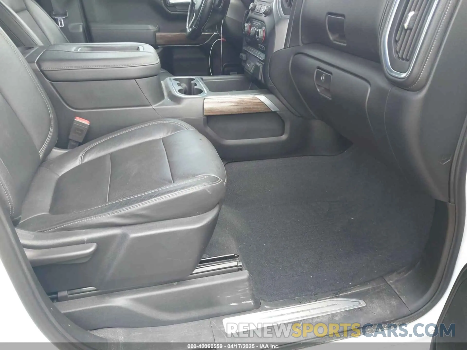 12 fotografías del automóvil dañado 1GCPYFED9LZ111295 CHEVROLET SILVERADO 1500 2020