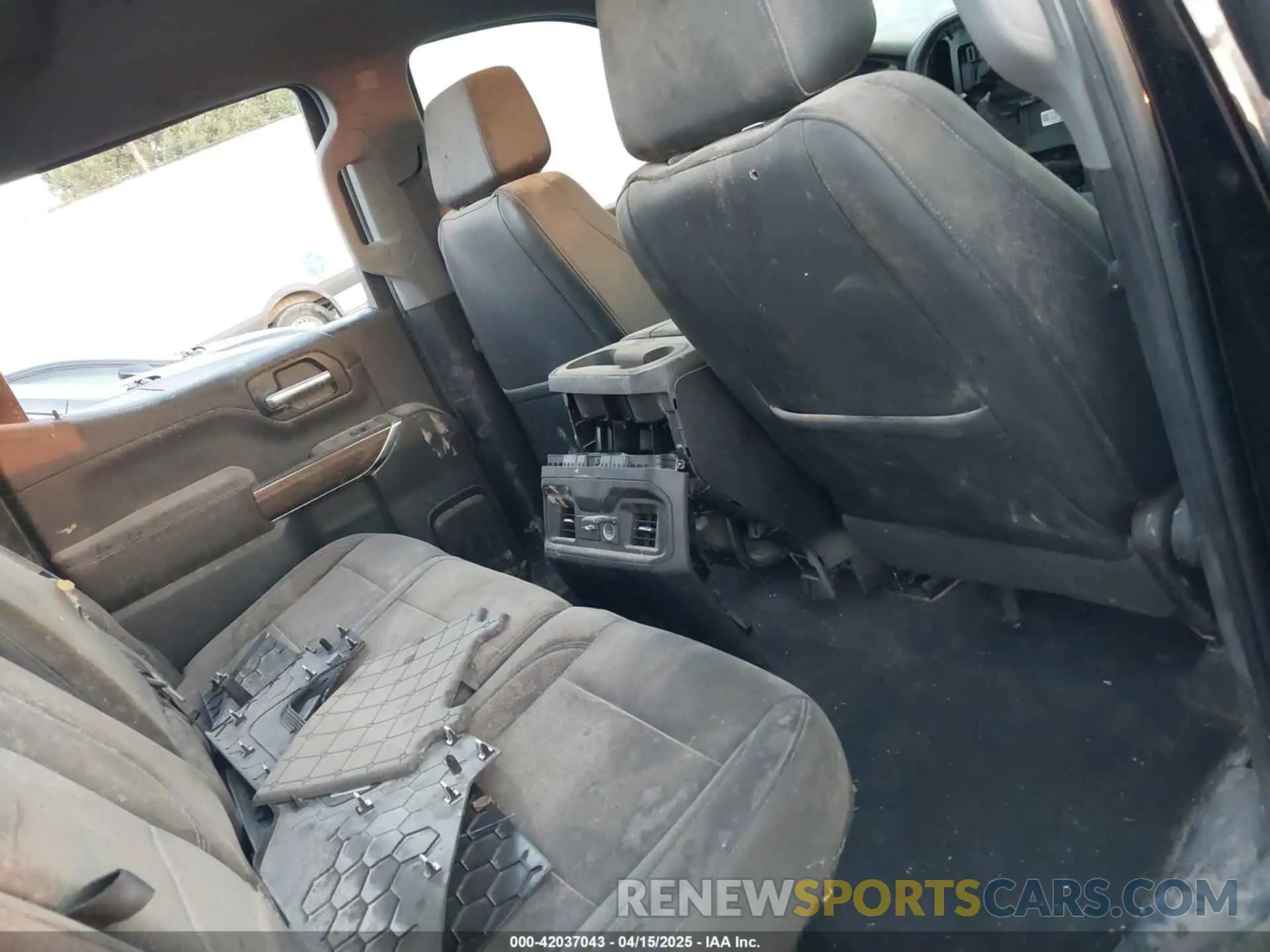 8 fotografías del automóvil dañado 1GCPYFEL2LZ279173 CHEVROLET SILVERADO 1500 2020