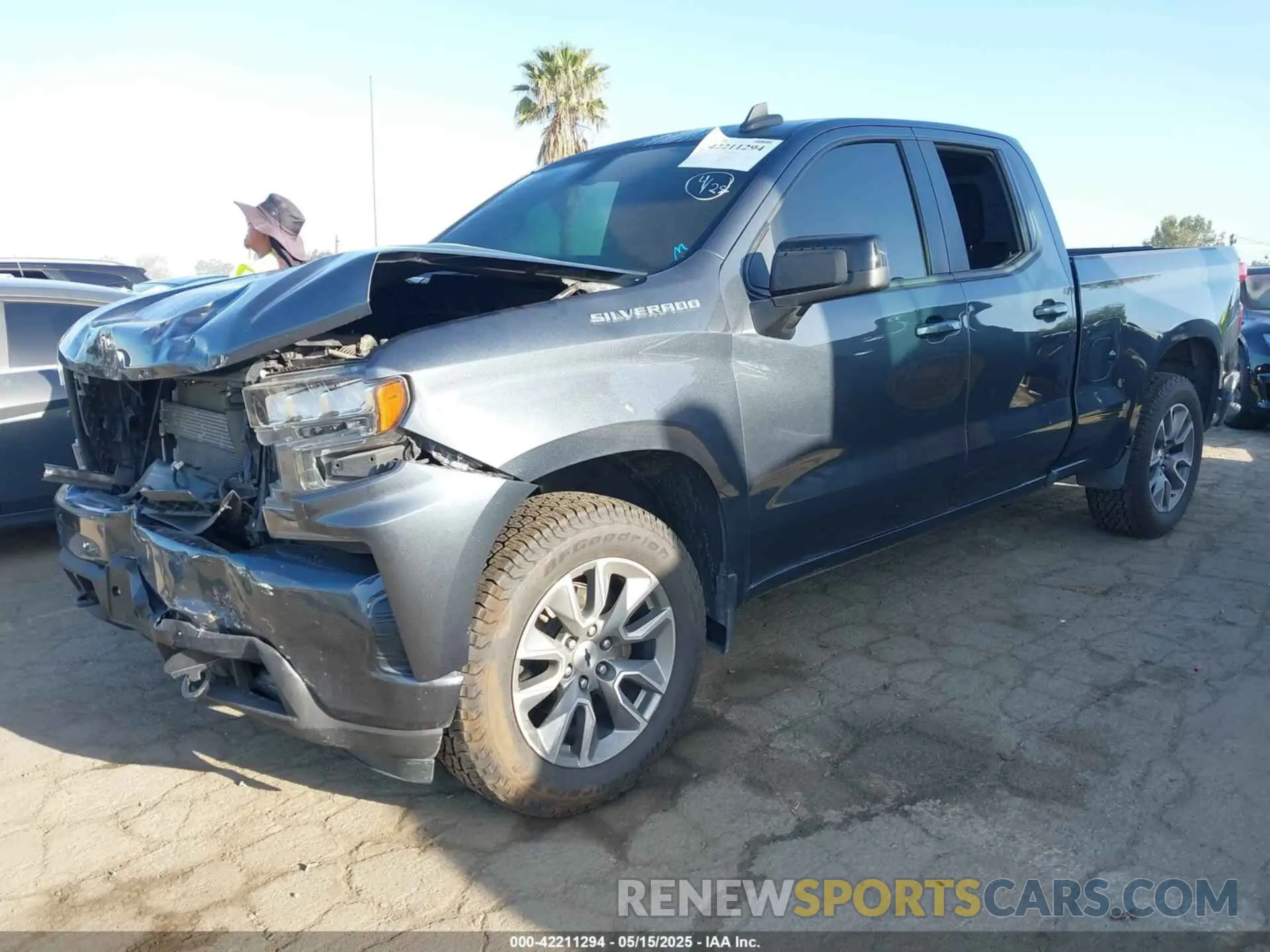 2 fotografías del automóvil dañado 1GCRWDED1LZ351833 CHEVROLET SILVERADO 1500 2020