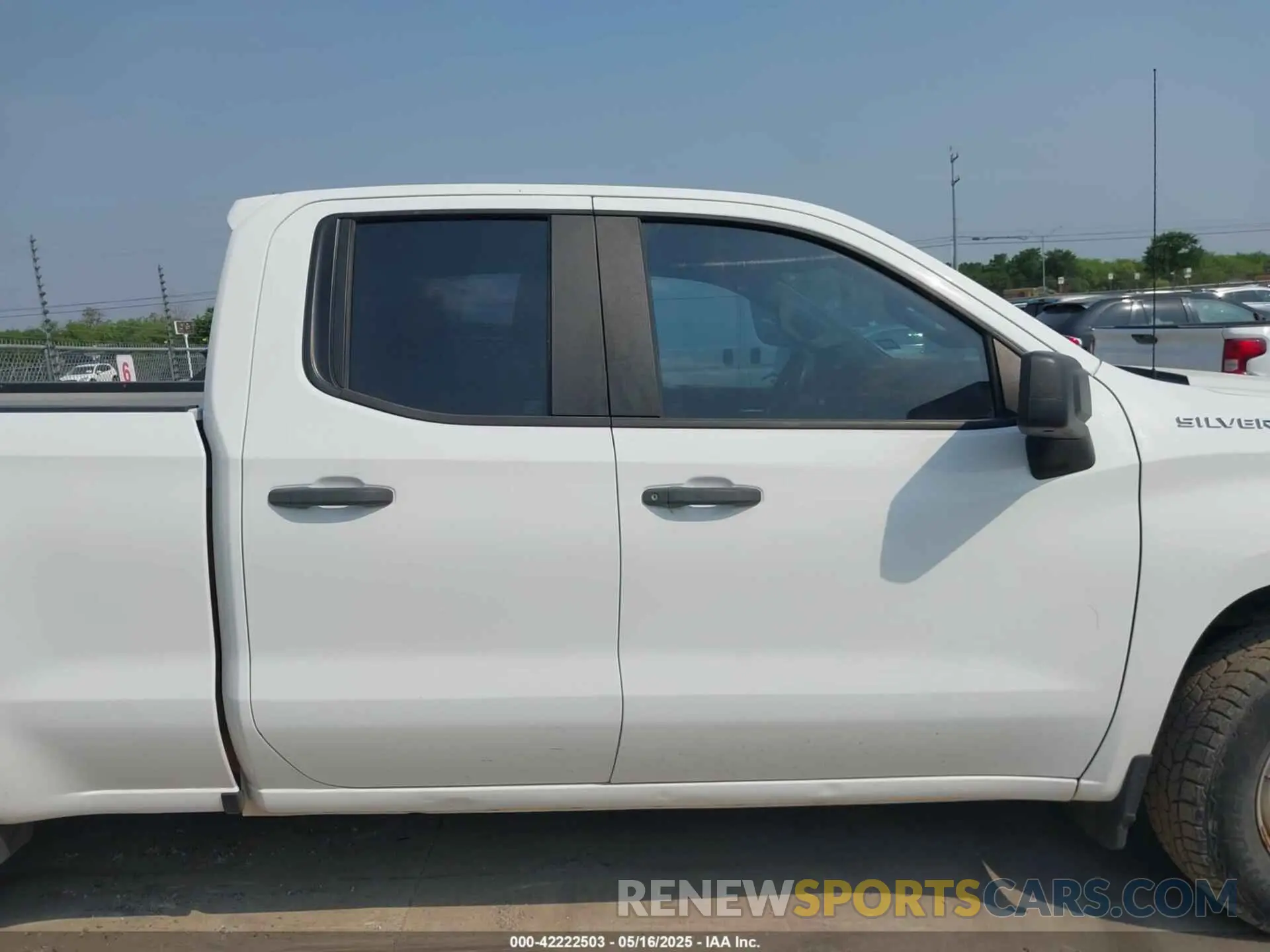 13 fotografías del automóvil dañado 1GCRYAEF0LZ178509 CHEVROLET SILVERADO 1500 2020