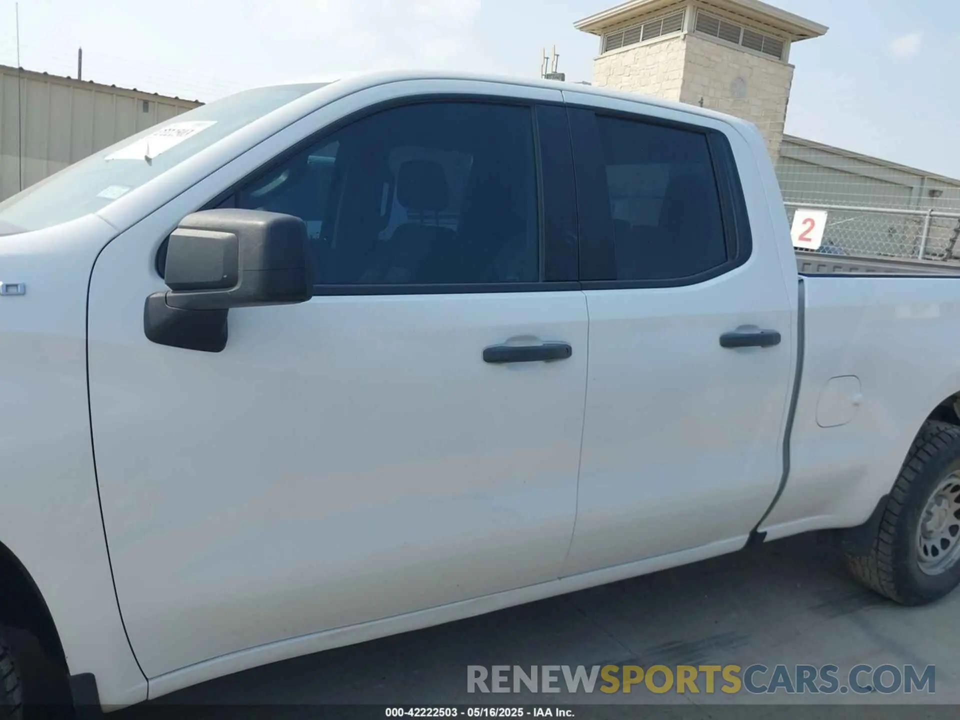 14 fotografías del automóvil dañado 1GCRYAEF0LZ178509 CHEVROLET SILVERADO 1500 2020