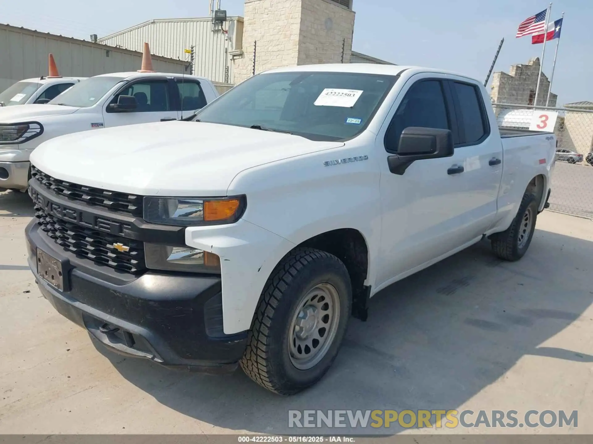 2 fotografías del automóvil dañado 1GCRYAEF0LZ178509 CHEVROLET SILVERADO 1500 2020