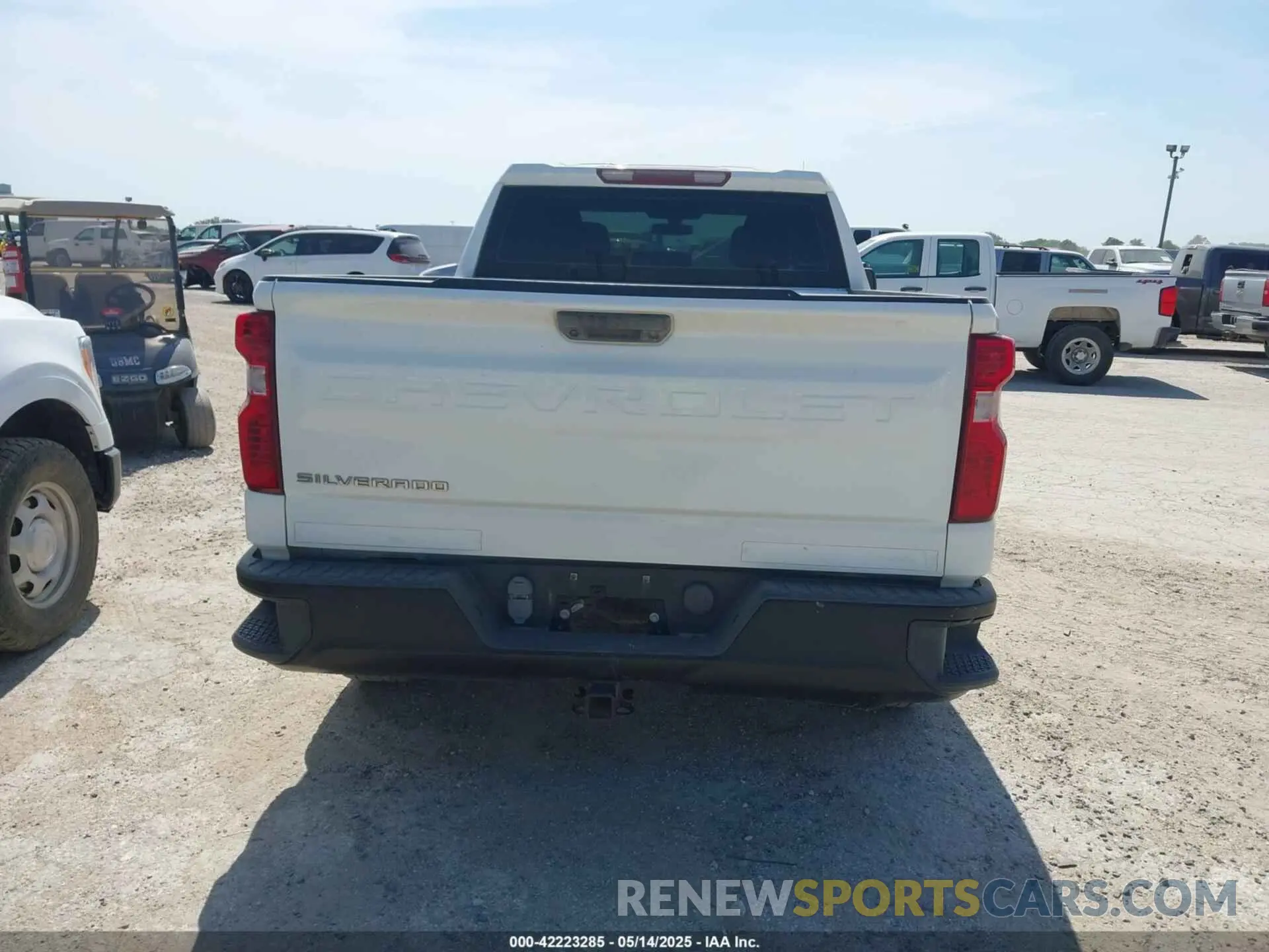 16 fotografías del automóvil dañado 1GCRYAEF1LZ177031 CHEVROLET SILVERADO 1500 2020