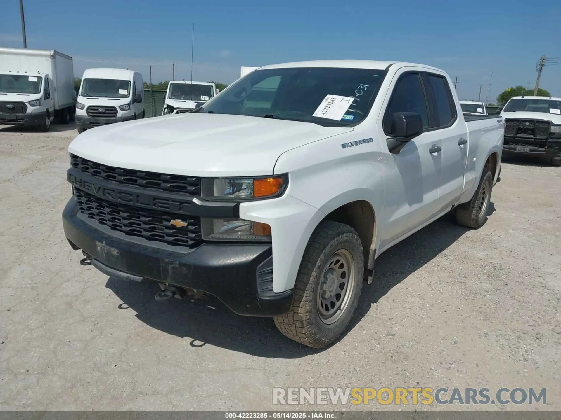 2 fotografías del automóvil dañado 1GCRYAEF1LZ177031 CHEVROLET SILVERADO 1500 2020