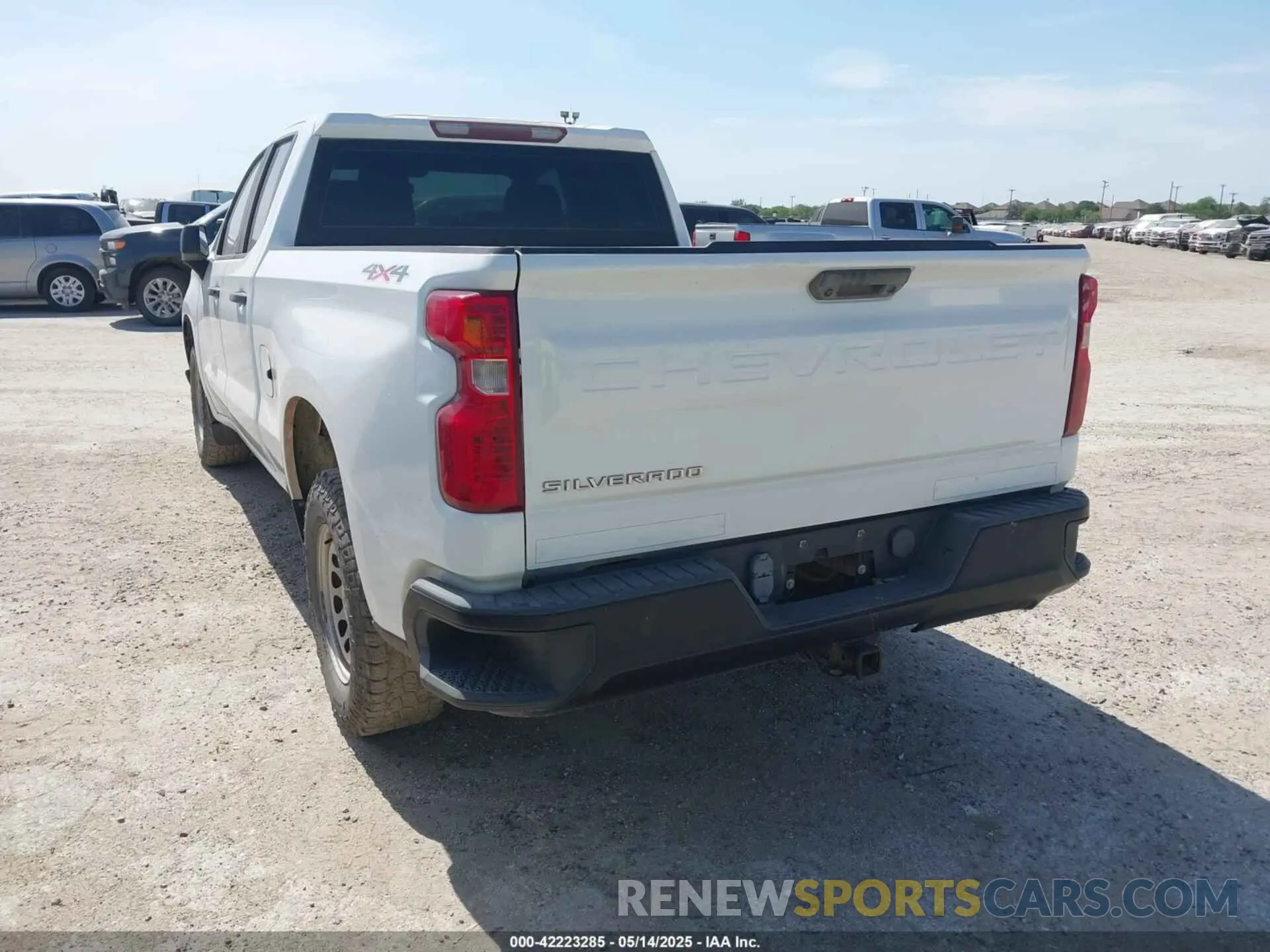 3 fotografías del automóvil dañado 1GCRYAEF1LZ177031 CHEVROLET SILVERADO 1500 2020
