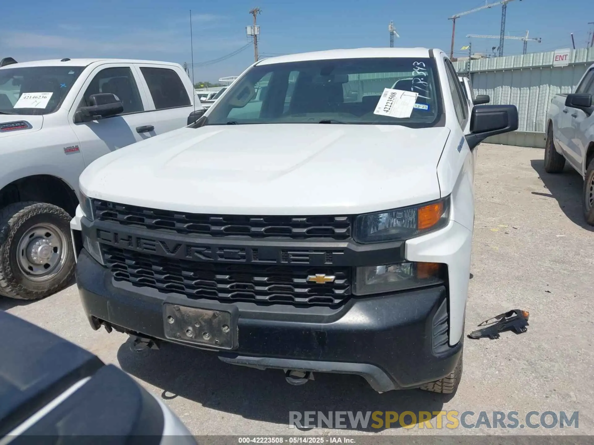 12 fotografías del automóvil dañado 1GCRYAEF3LZ178343 CHEVROLET SILVERADO 1500 2020