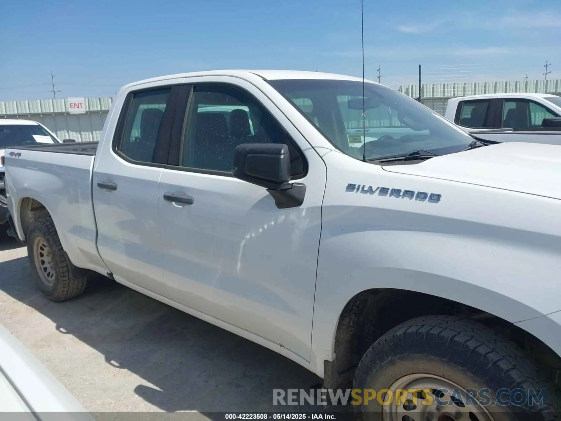 13 fotografías del automóvil dañado 1GCRYAEF3LZ178343 CHEVROLET SILVERADO 1500 2020