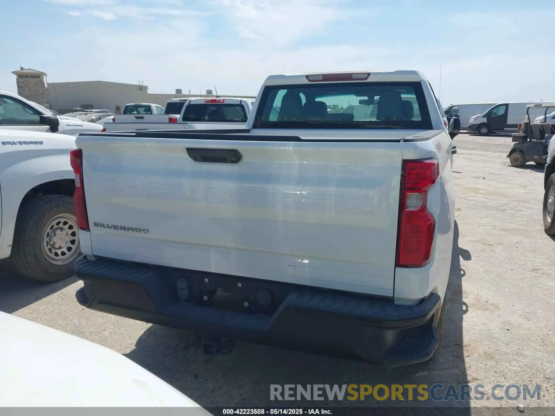 16 fotografías del automóvil dañado 1GCRYAEF3LZ178343 CHEVROLET SILVERADO 1500 2020