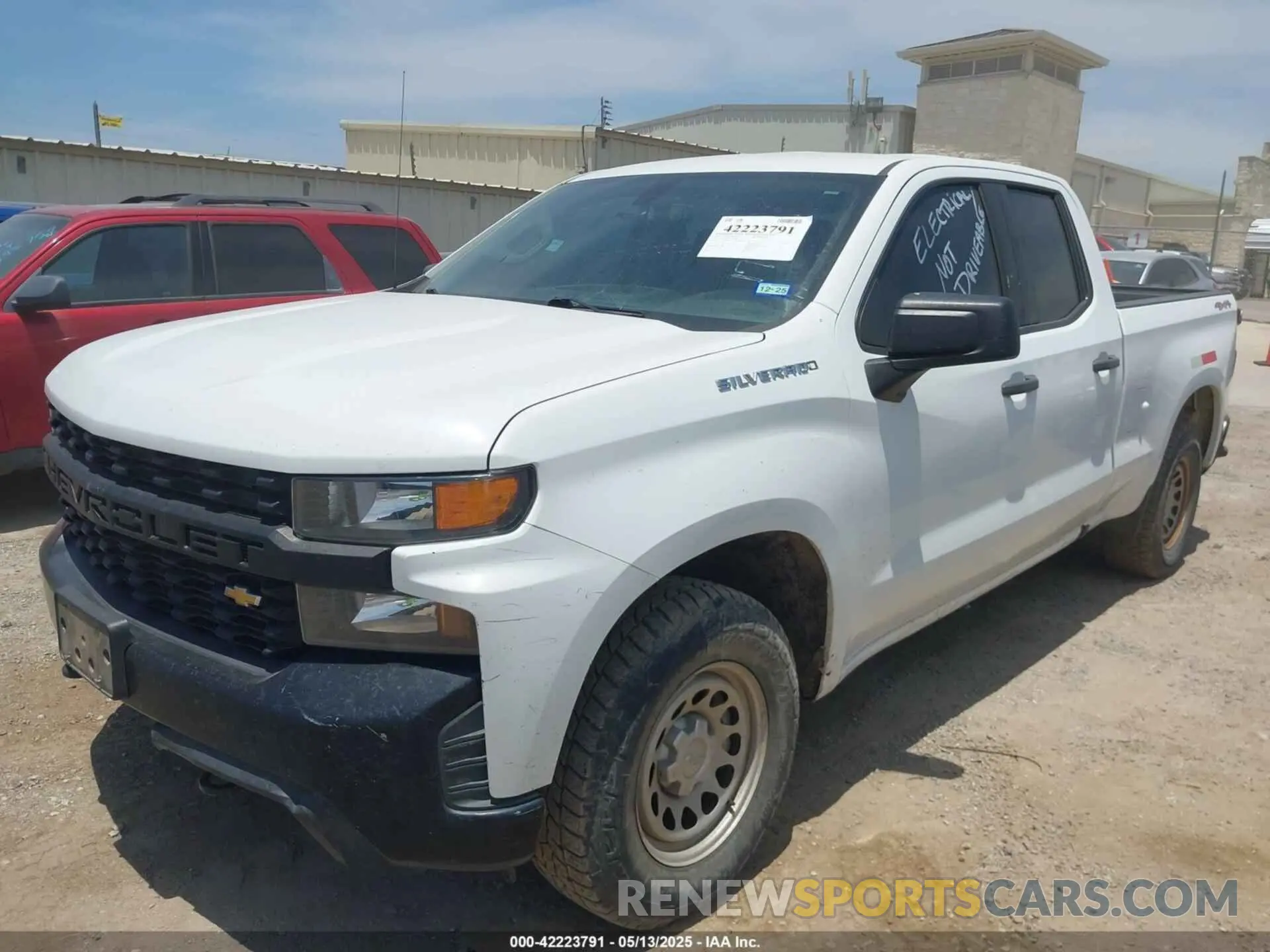 2 fotografías del automóvil dañado 1GCRYAEF3LZ178648 CHEVROLET SILVERADO 1500 2020