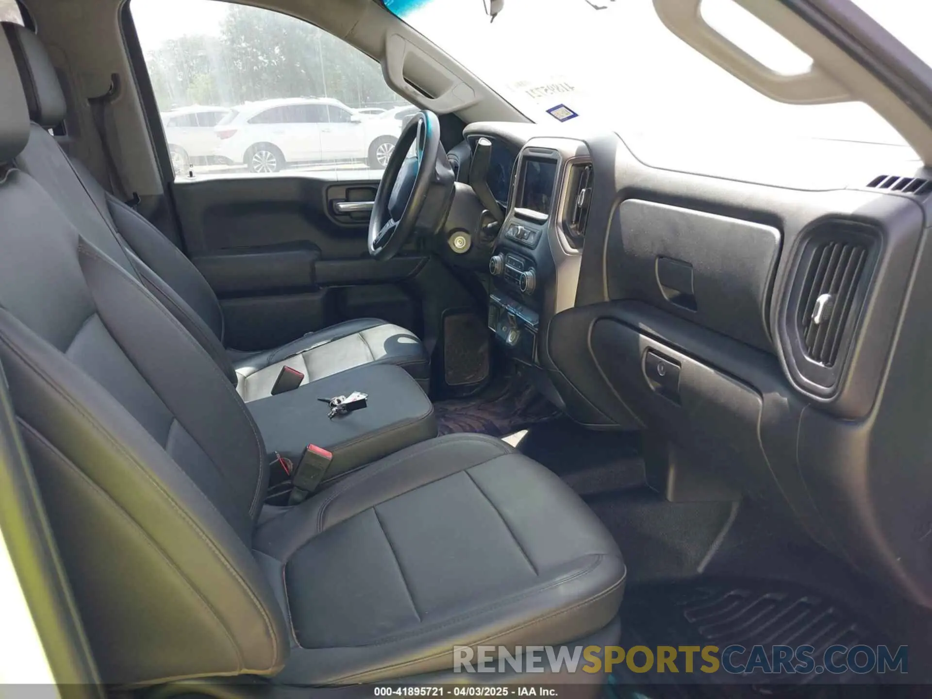 5 fotografías del automóvil dañado 1GCRYAEF5LZ177176 CHEVROLET SILVERADO 1500 2020