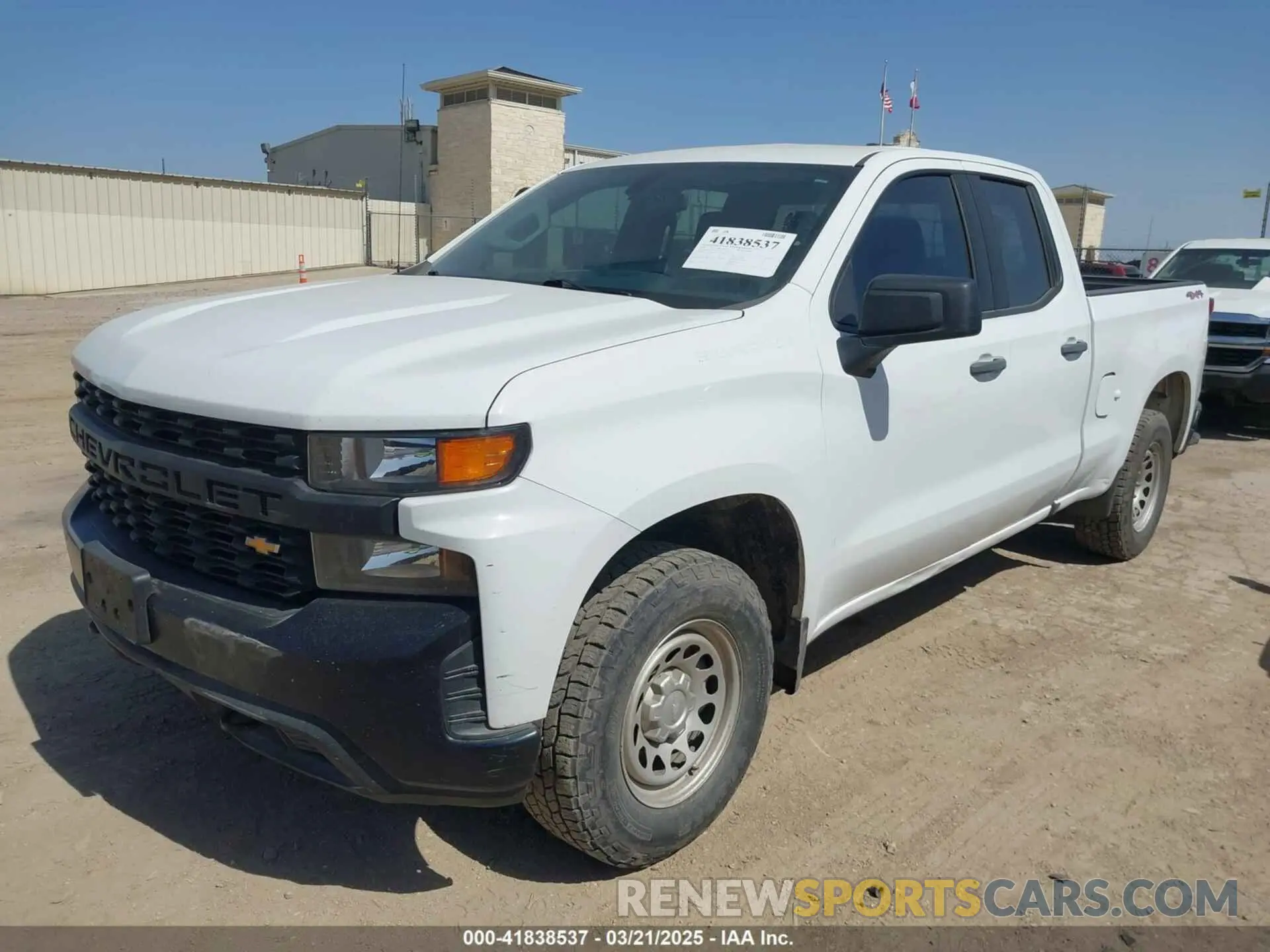 2 fotografías del automóvil dañado 1GCRYAEF5LZ179350 CHEVROLET SILVERADO 1500 2020