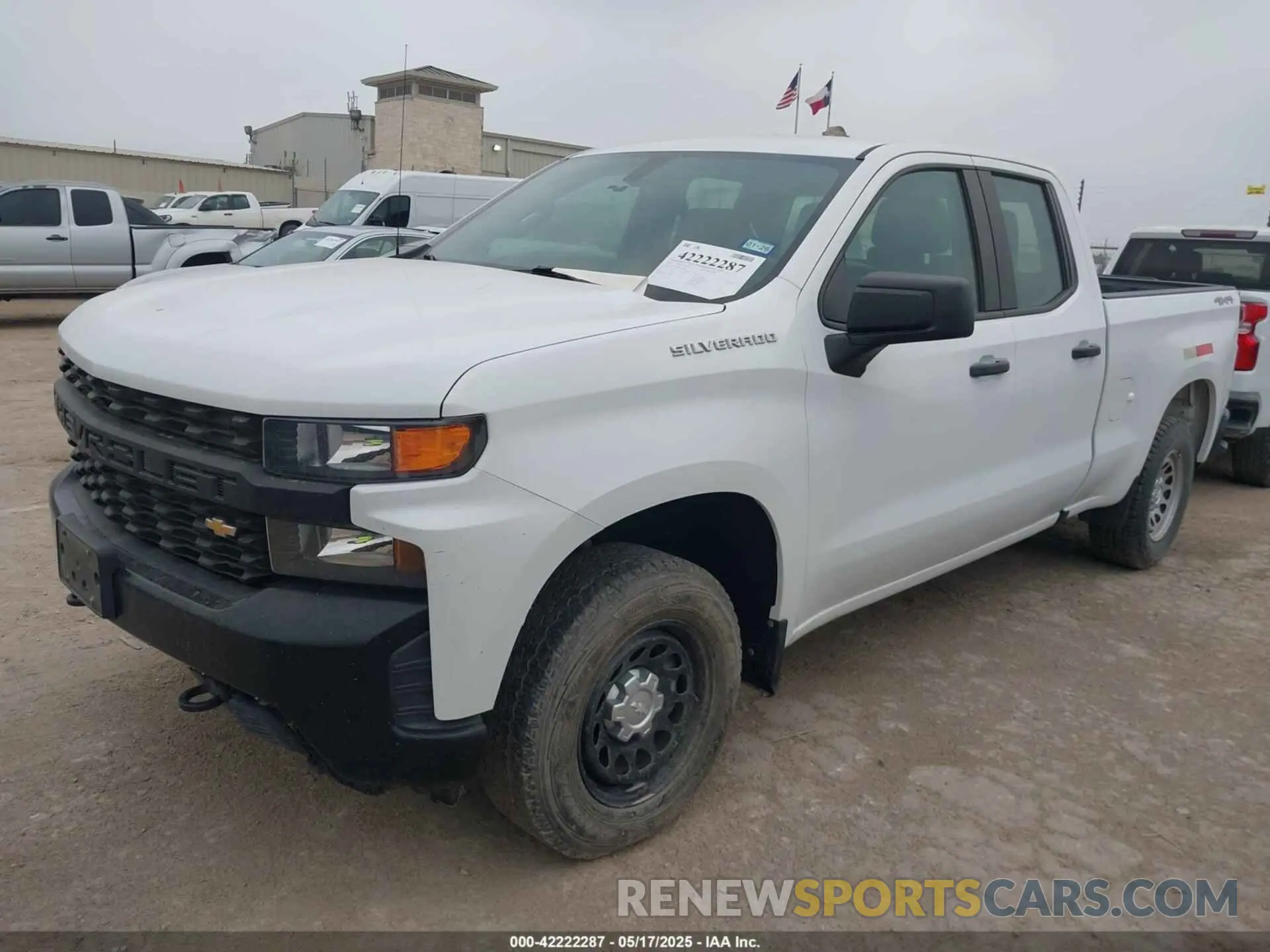2 fotografías del automóvil dañado 1GCRYAEF6LZ179454 CHEVROLET SILVERADO 1500 2020