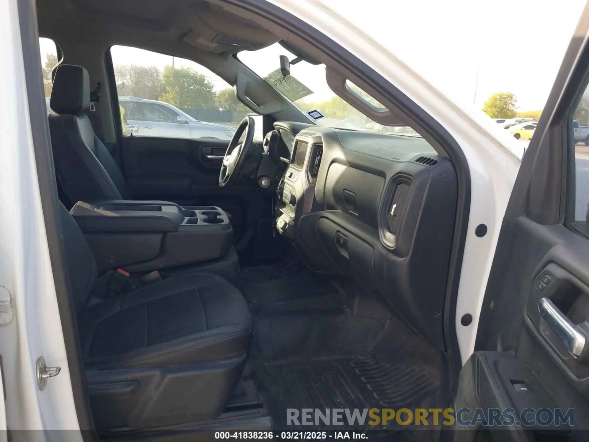 5 fotografías del automóvil dañado 1GCRYAEFXLZ179084 CHEVROLET SILVERADO 1500 2020