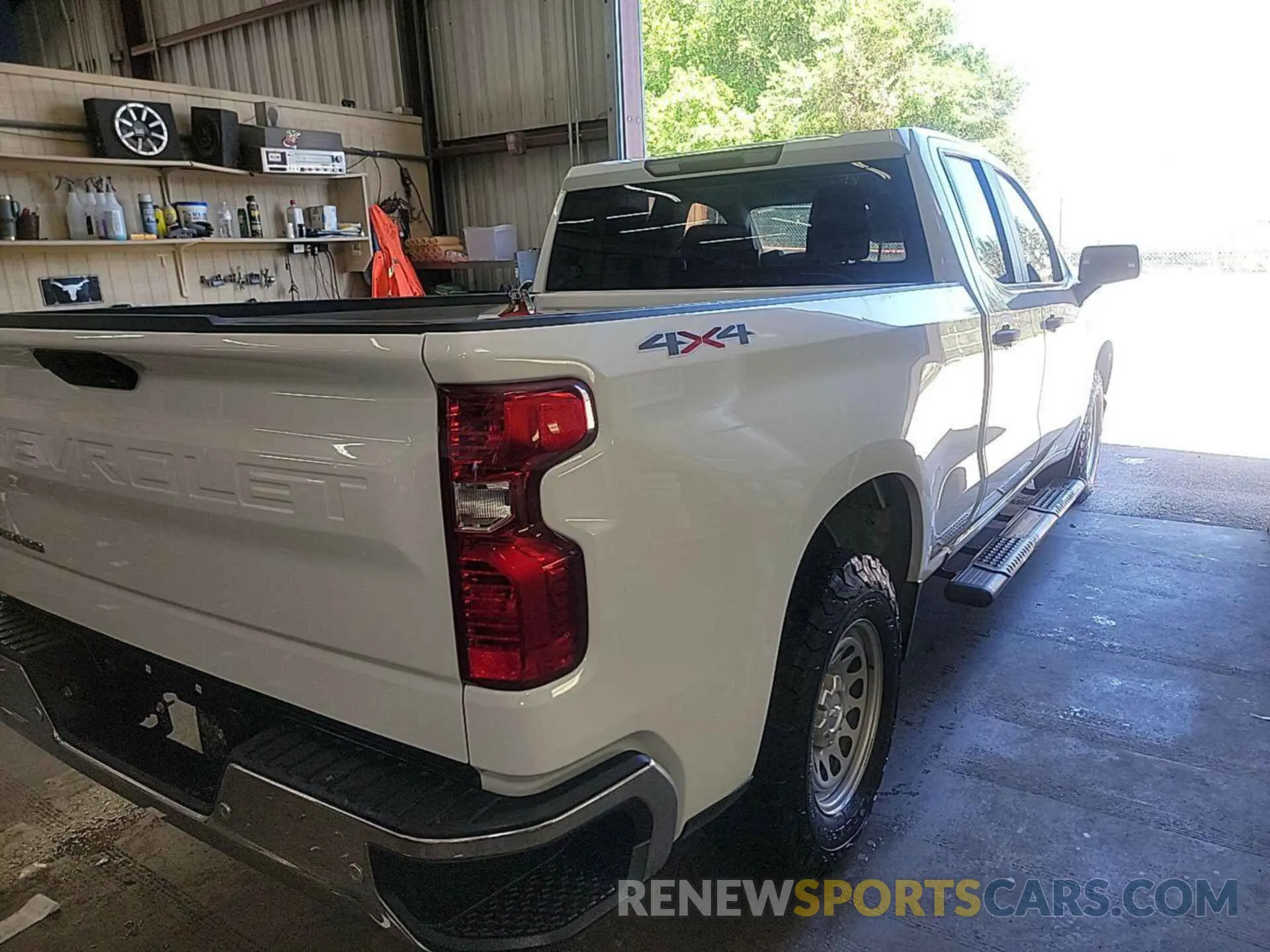 8 fotografías del automóvil dañado 1GCRYAEFXLZ210303 CHEVROLET SILVERADO 1500 2020