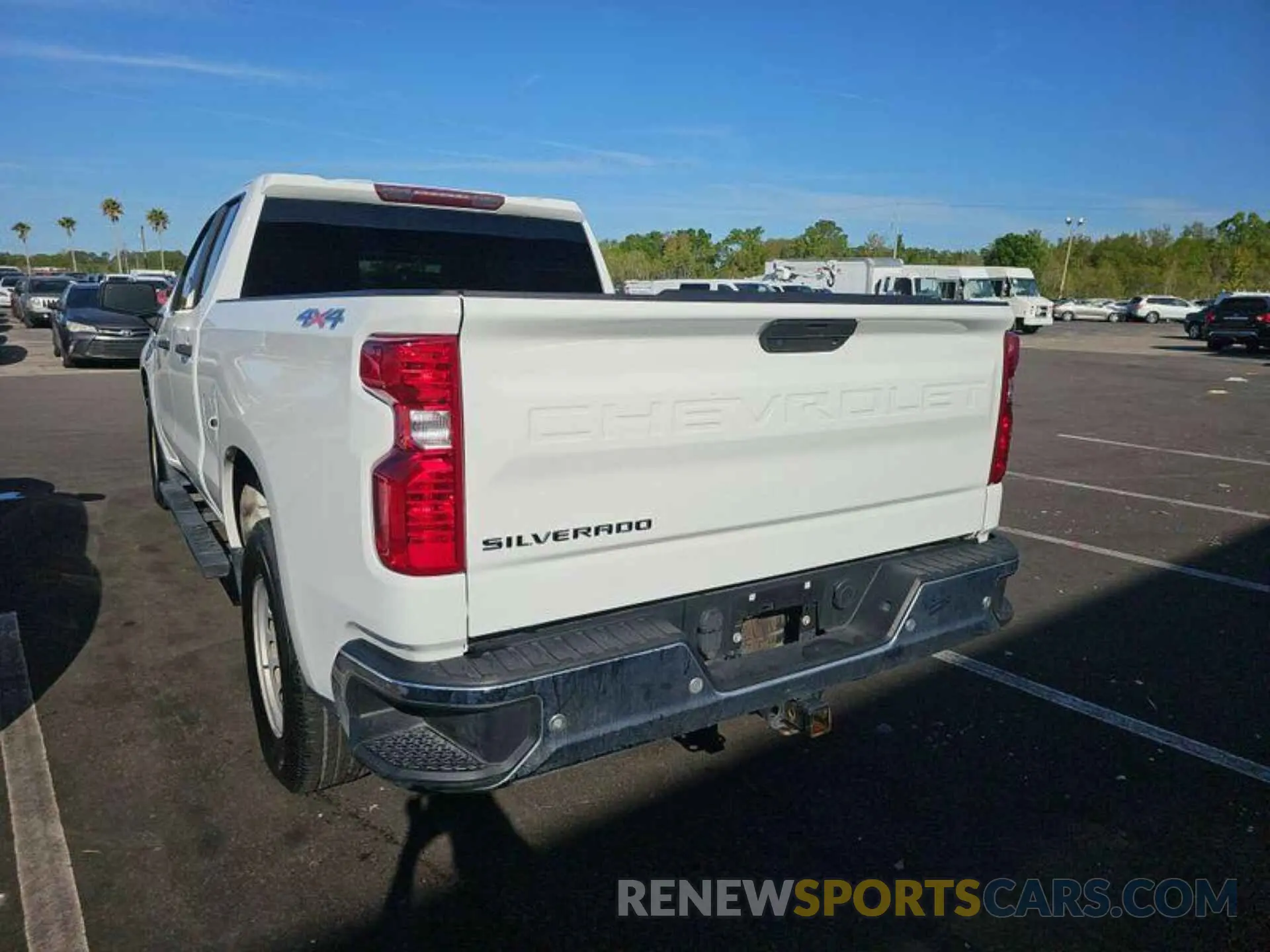 11 fotografías del automóvil dañado 1GCRYAEH7LZ267429 CHEVROLET SILVERADO 1500 2020