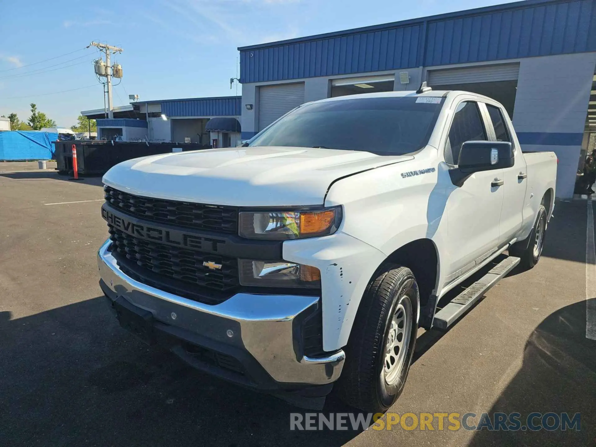17 fotografías del automóvil dañado 1GCRYAEH7LZ267429 CHEVROLET SILVERADO 1500 2020