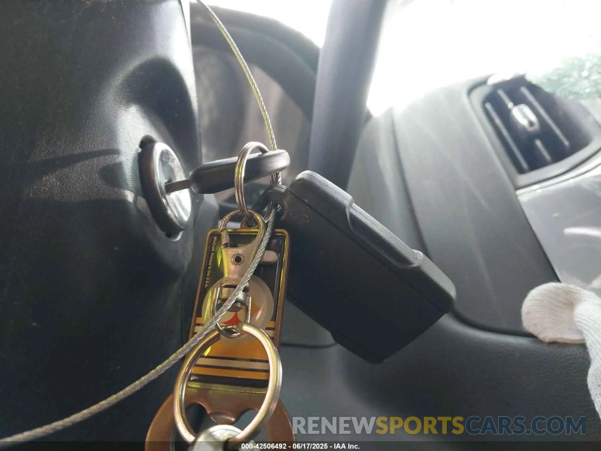 11 fotografías del automóvil dañado 1GCRYBEH2LZ274018 CHEVROLET SILVERADO 1500 2020