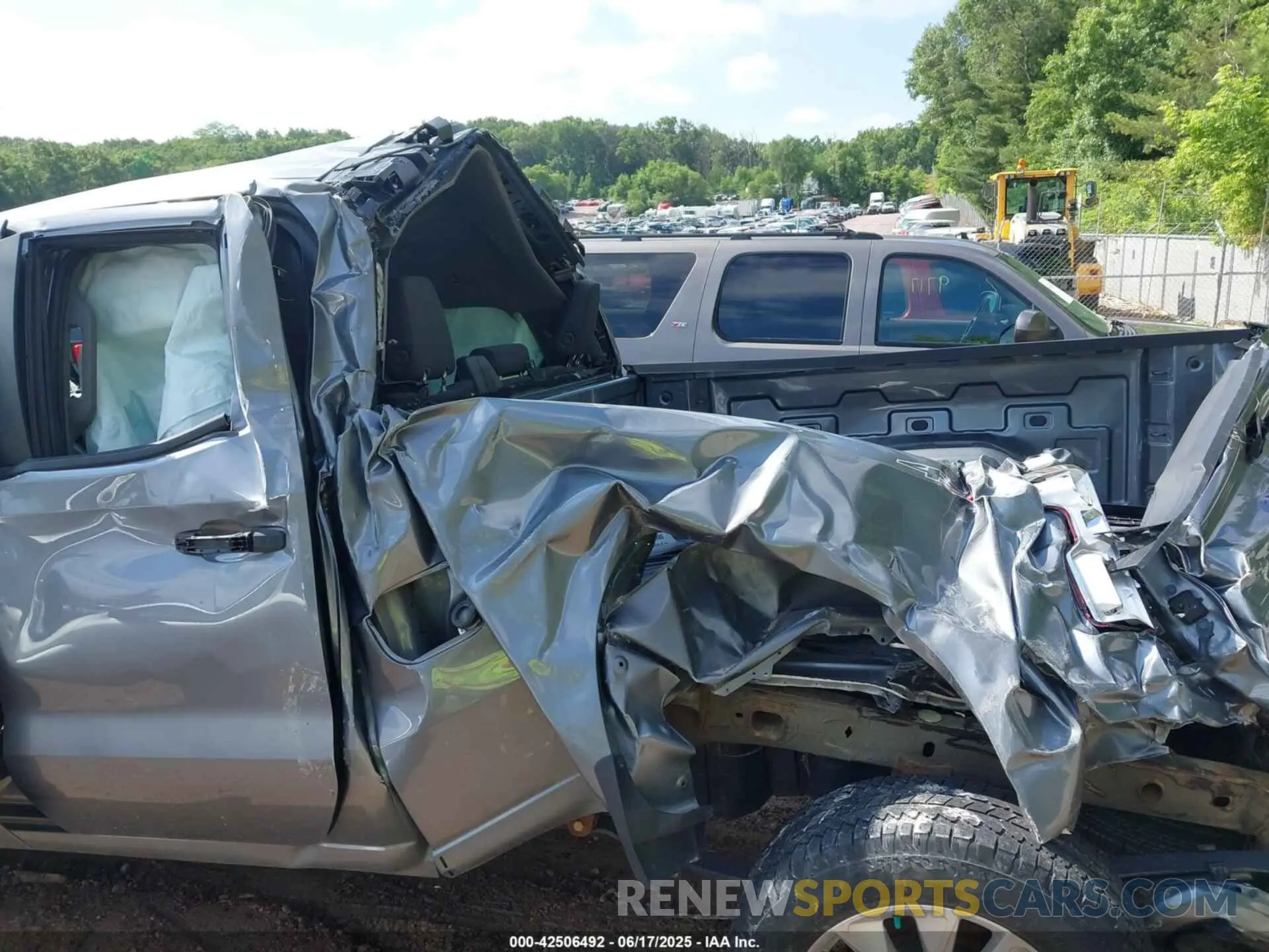 15 fotografías del automóvil dañado 1GCRYBEH2LZ274018 CHEVROLET SILVERADO 1500 2020