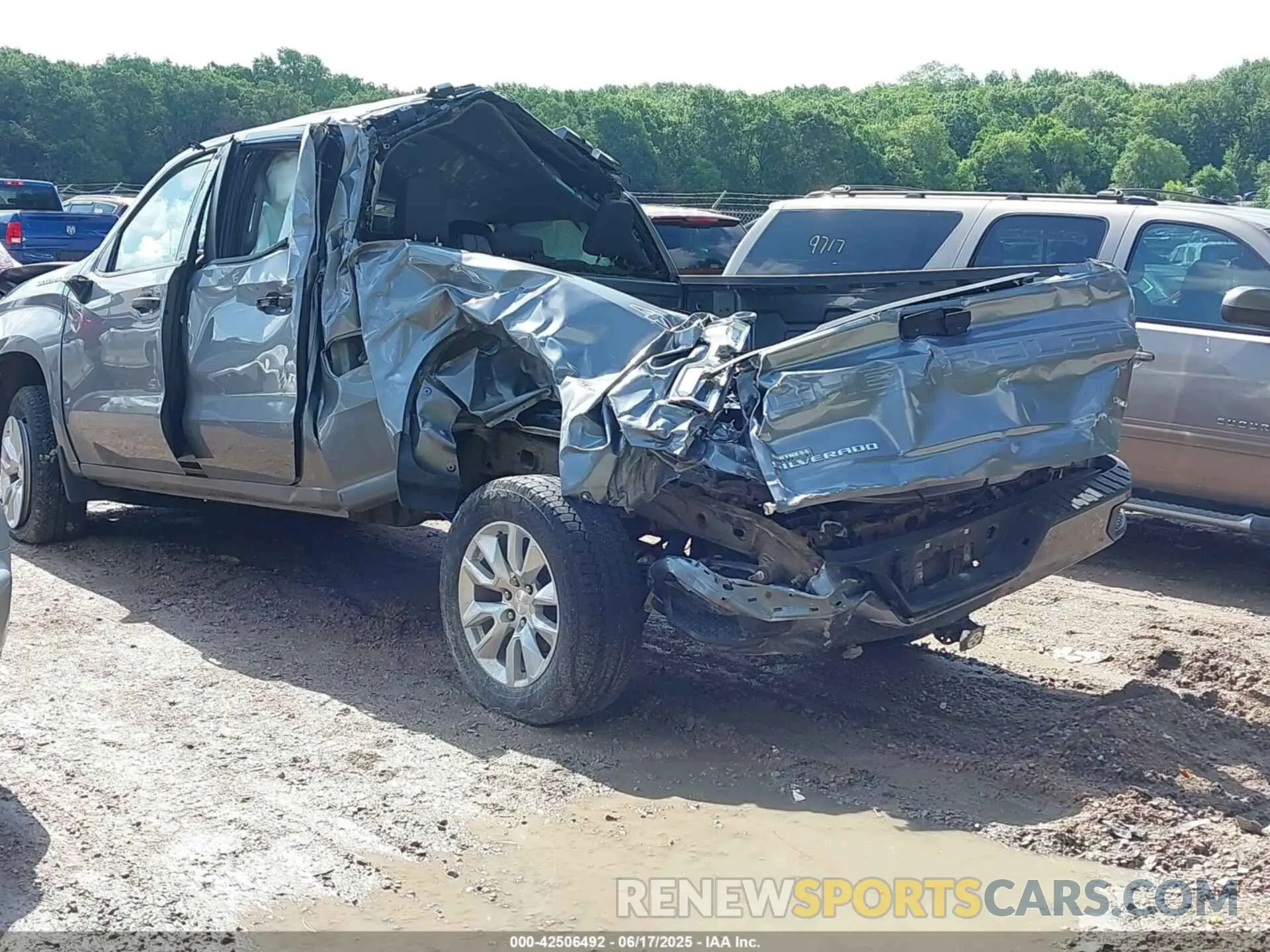3 fotografías del automóvil dañado 1GCRYBEH2LZ274018 CHEVROLET SILVERADO 1500 2020