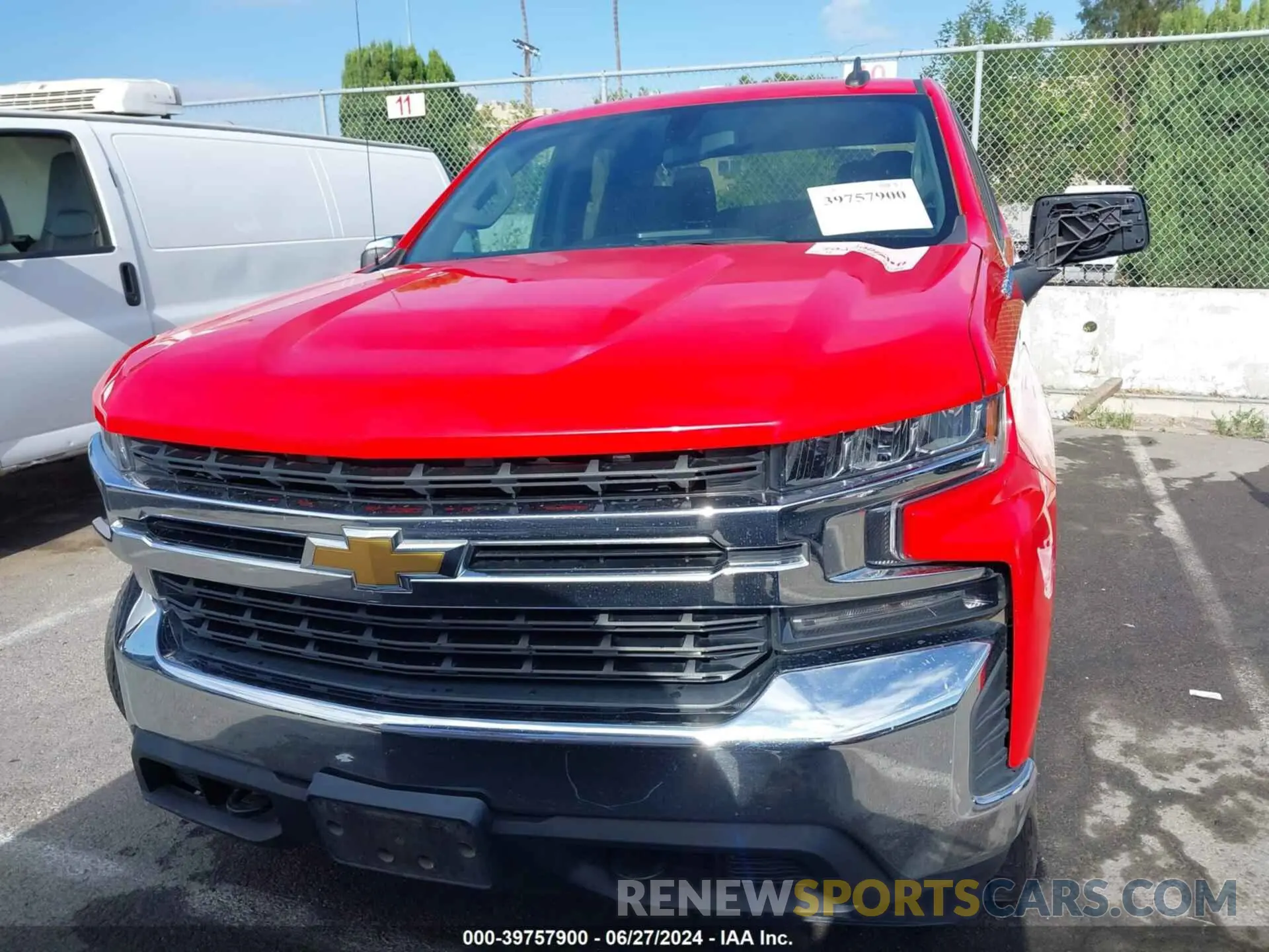 12 fotografías del automóvil dañado 1GCRYDED3LZ173515 CHEVROLET SILVERADO 1500 2020