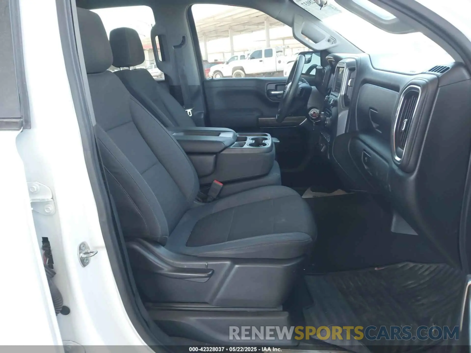 5 fotografías del automóvil dañado 1GCRYDED9LZ118079 CHEVROLET SILVERADO 1500 2020