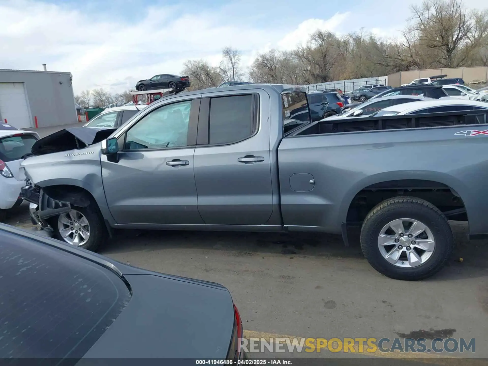 15 fotografías del automóvil dañado 1GCRYDEDXLZ114638 CHEVROLET SILVERADO 1500 2020