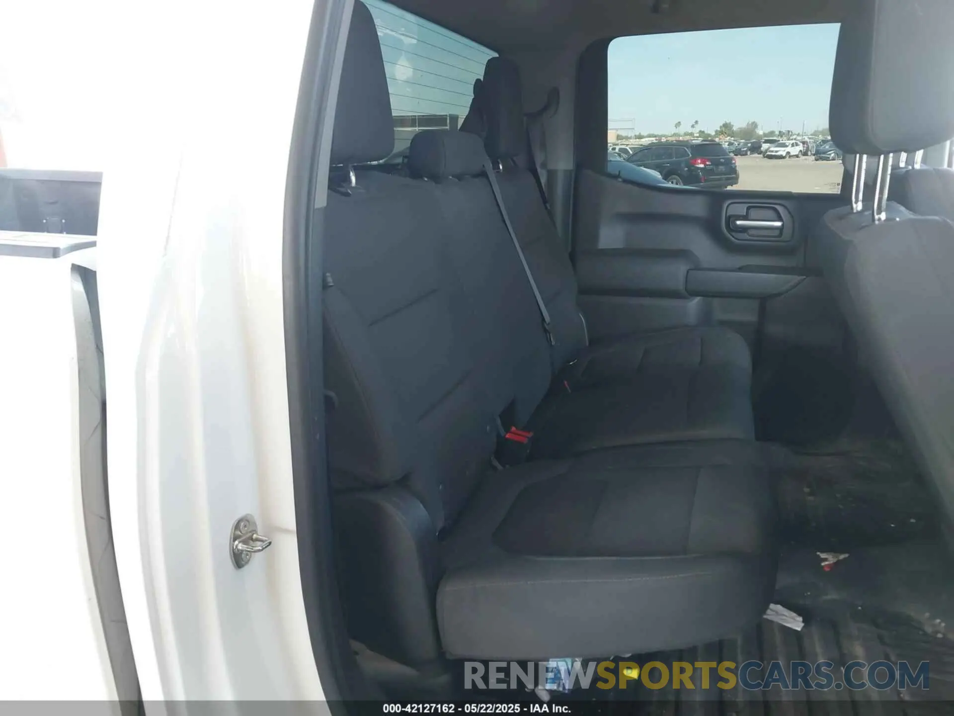 8 fotografías del automóvil dañado 1GCUYAEF1LZ165892 CHEVROLET SILVERADO 1500 2020