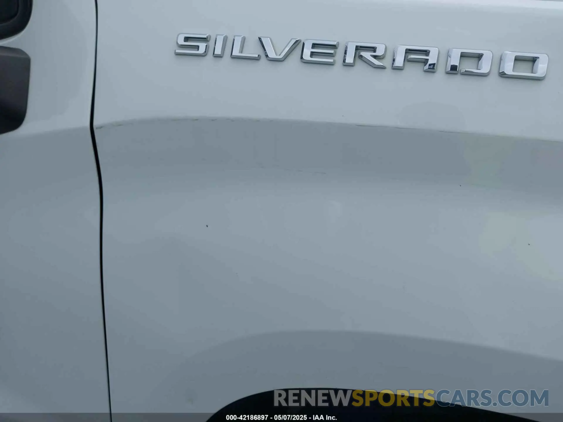 17 fotografías del automóvil dañado 1GCUYBEF8LZ251450 CHEVROLET SILVERADO 1500 2020