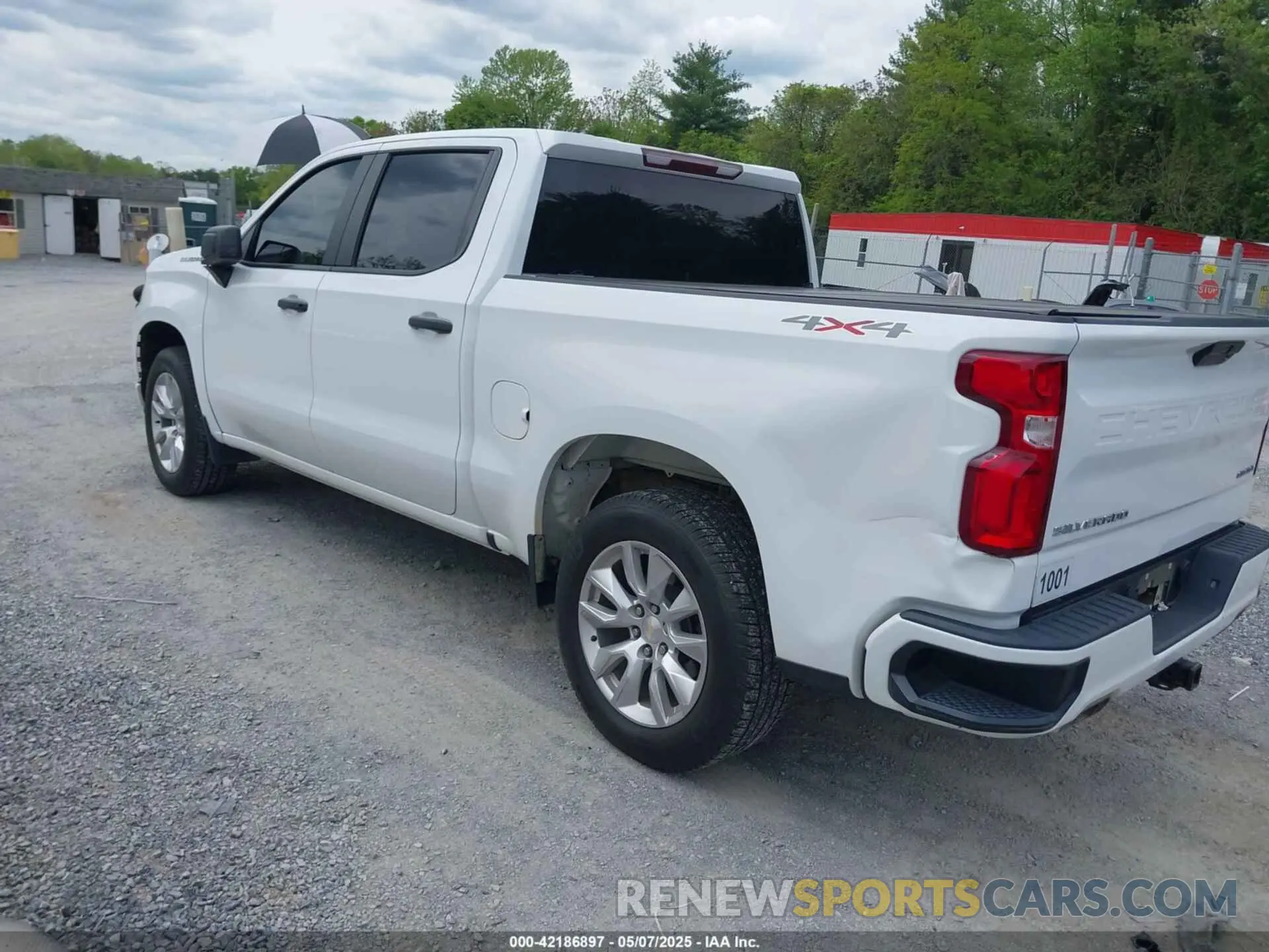 3 fotografías del automóvil dañado 1GCUYBEF8LZ251450 CHEVROLET SILVERADO 1500 2020