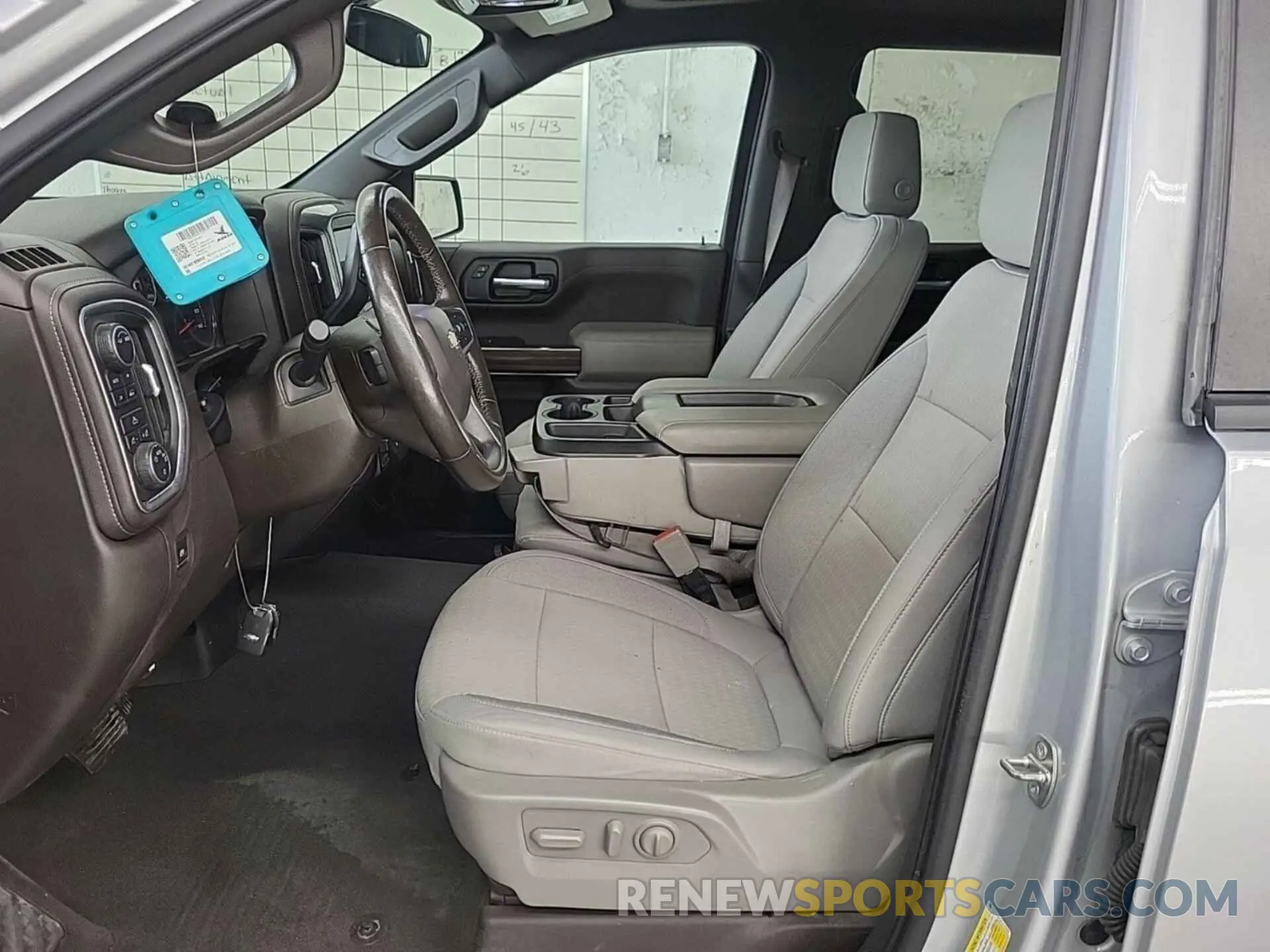 1 fotografías del automóvil dañado 1GCUYDED0LZ170436 CHEVROLET SILVERADO 1500 2020