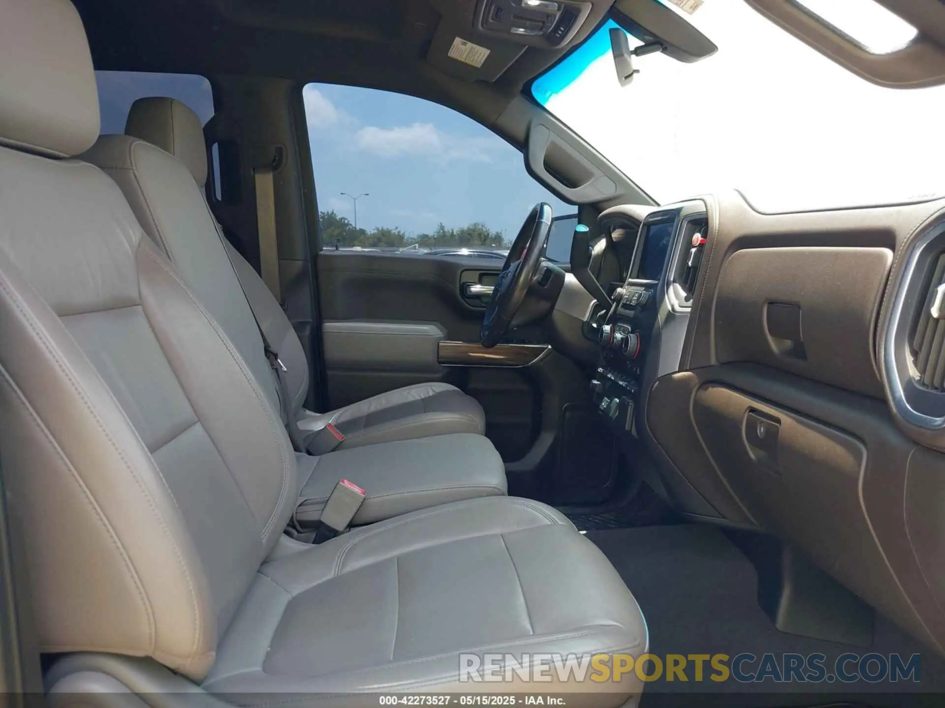 5 fotografías del automóvil dañado 1GCUYDED1LZ239795 CHEVROLET SILVERADO 1500 2020