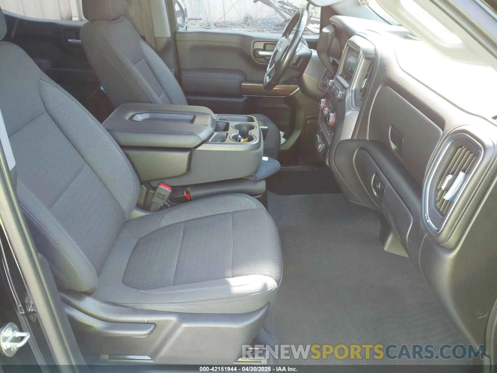 5 fotografías del automóvil dañado 1GCUYDED1LZ308596 CHEVROLET SILVERADO 1500 2020