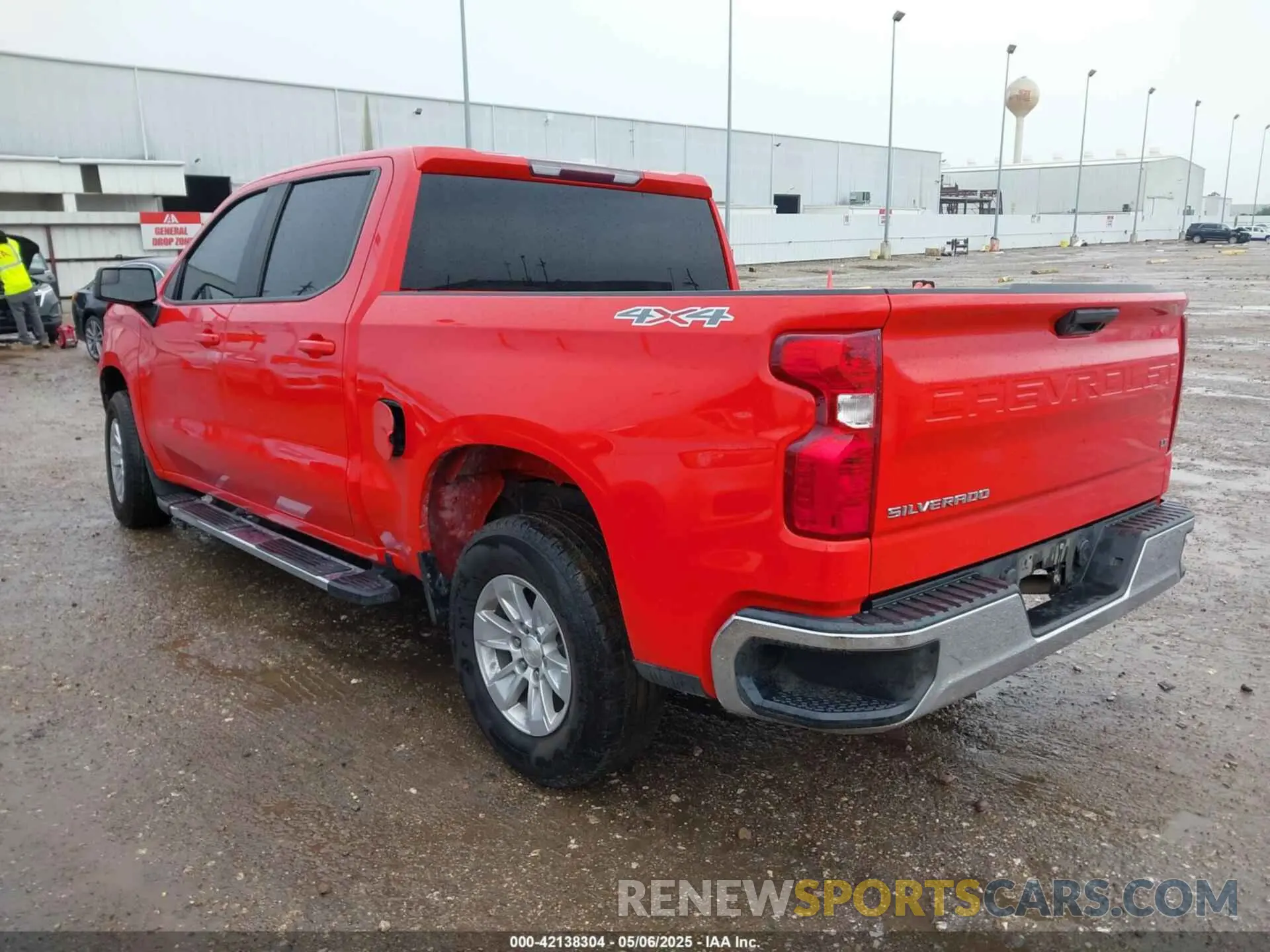 3 fotografías del automóvil dañado 1GCUYDED5LZ230954 CHEVROLET SILVERADO 1500 2020