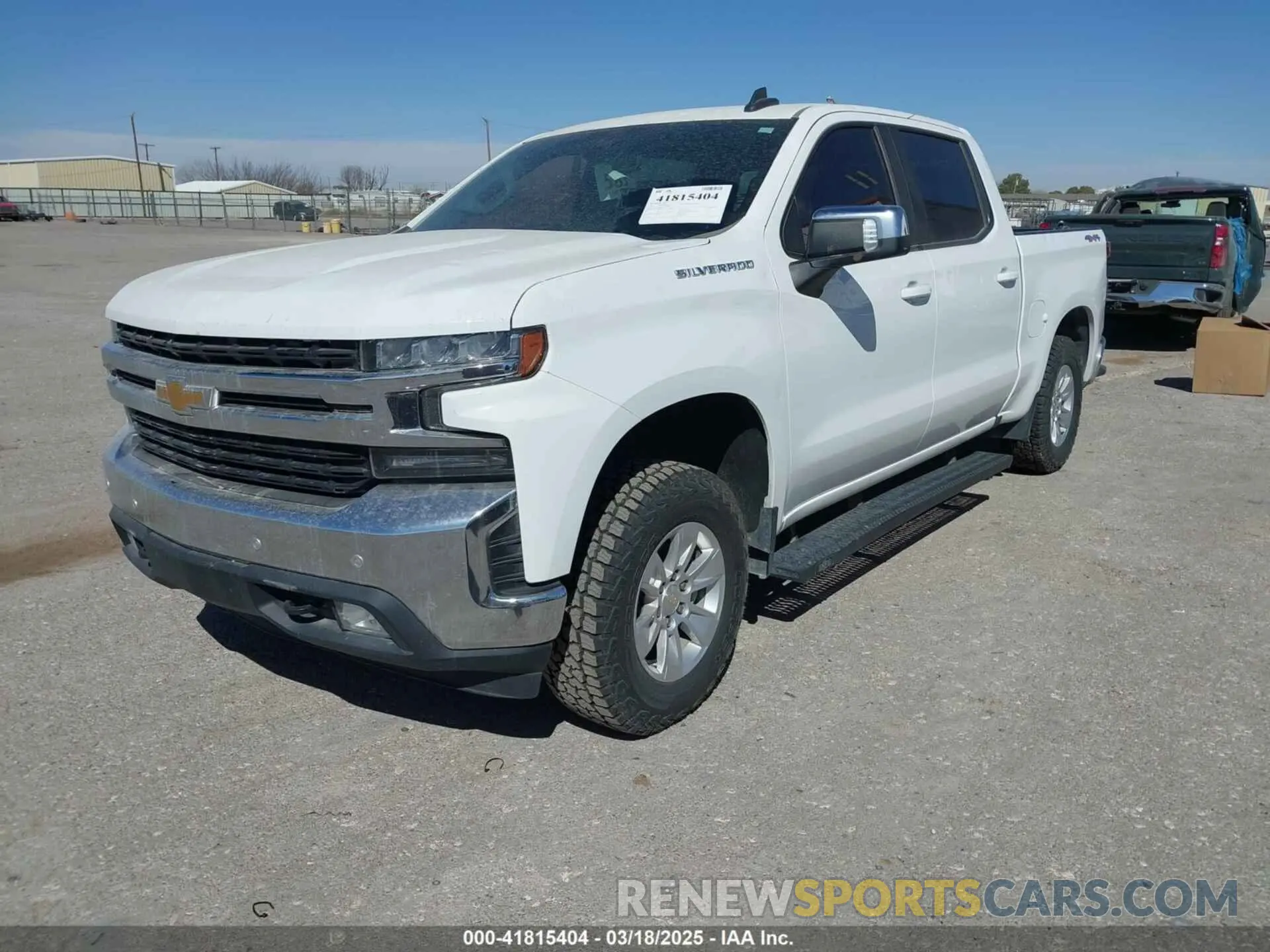 2 fotografías del automóvil dañado 1GCUYDED7LZ137028 CHEVROLET SILVERADO 1500 2020
