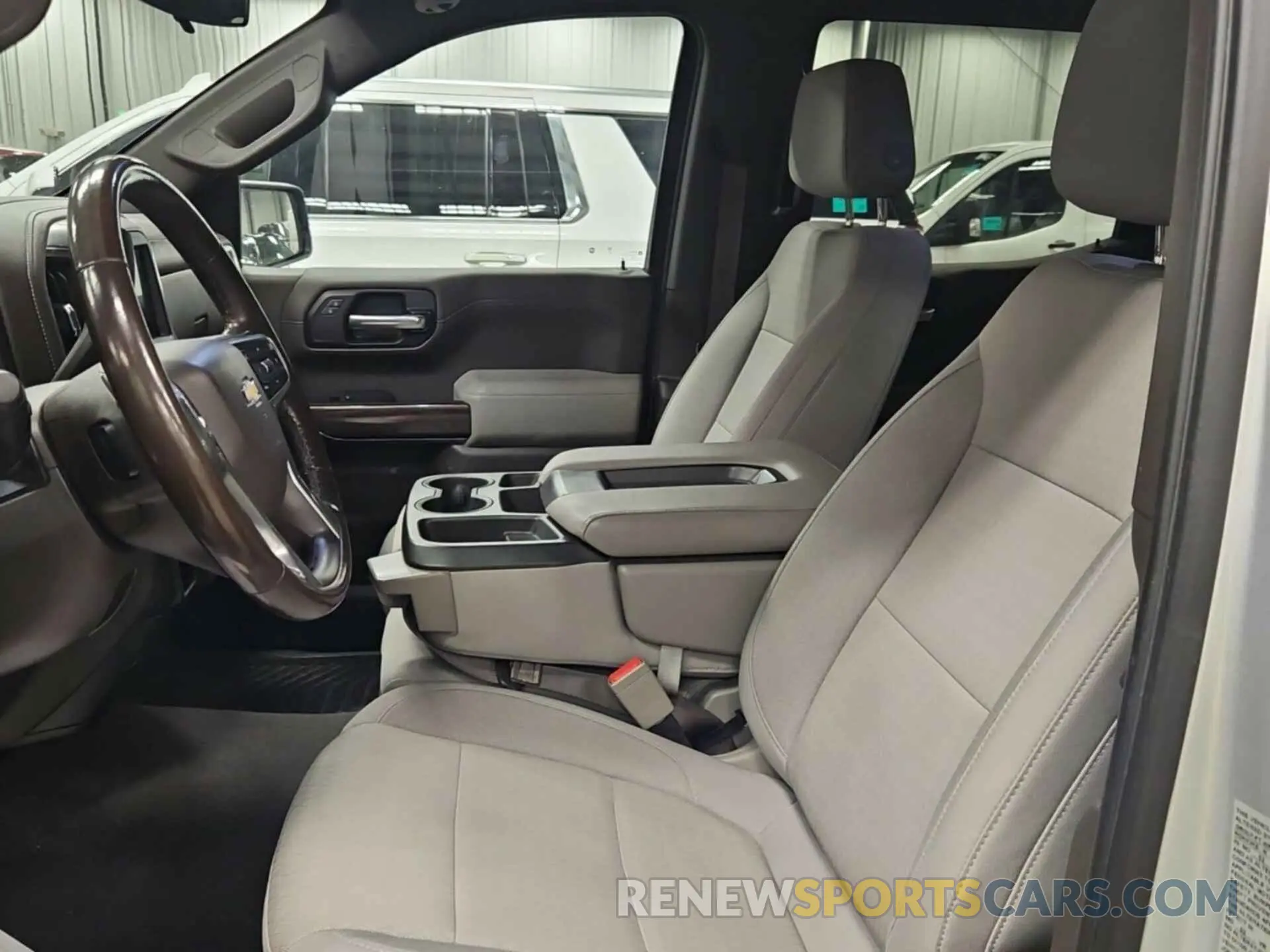 13 fotografías del automóvil dañado 1GCUYDED7LZ220183 CHEVROLET SILVERADO 1500 2020