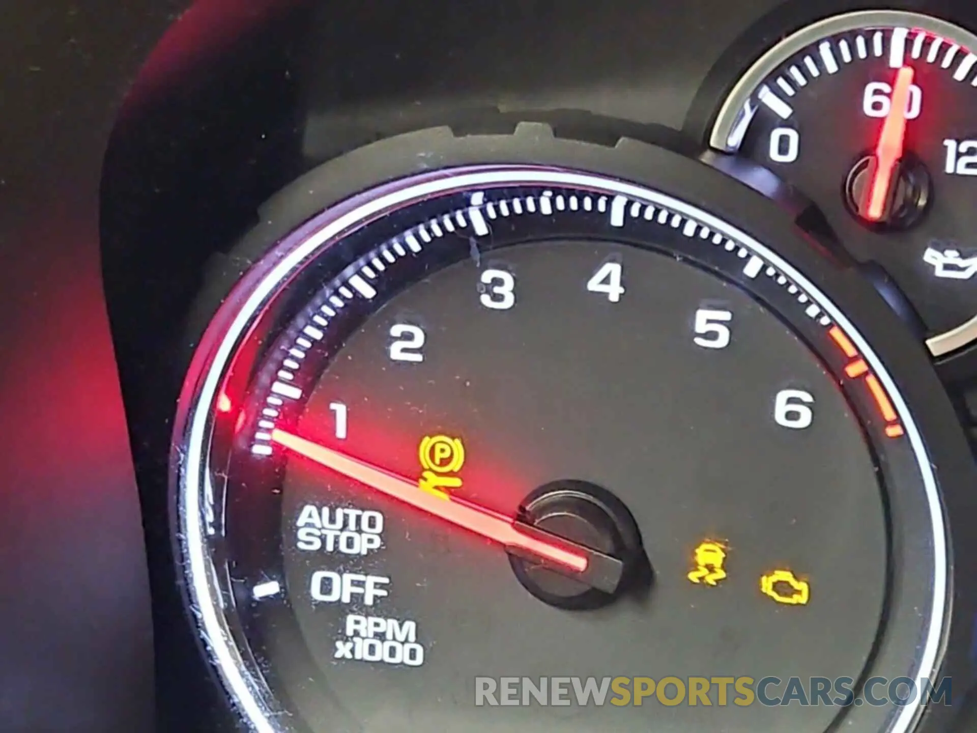 2 fotografías del automóvil dañado 1GCUYDED7LZ220183 CHEVROLET SILVERADO 1500 2020