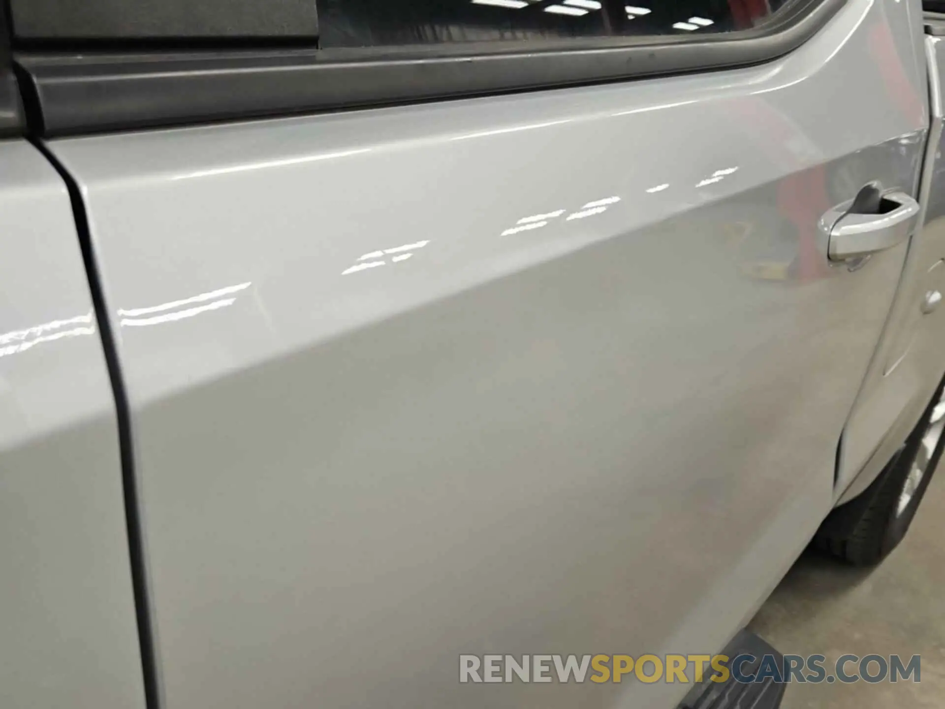 6 fotografías del automóvil dañado 1GCUYDED7LZ220183 CHEVROLET SILVERADO 1500 2020