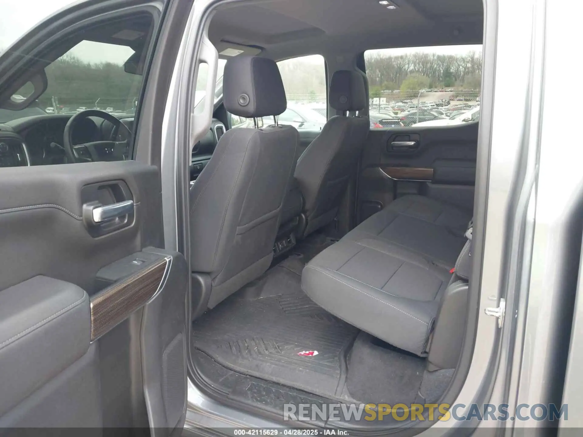 18 fotografías del automóvil dañado 1GCUYEED3LZ215133 CHEVROLET SILVERADO 1500 2020