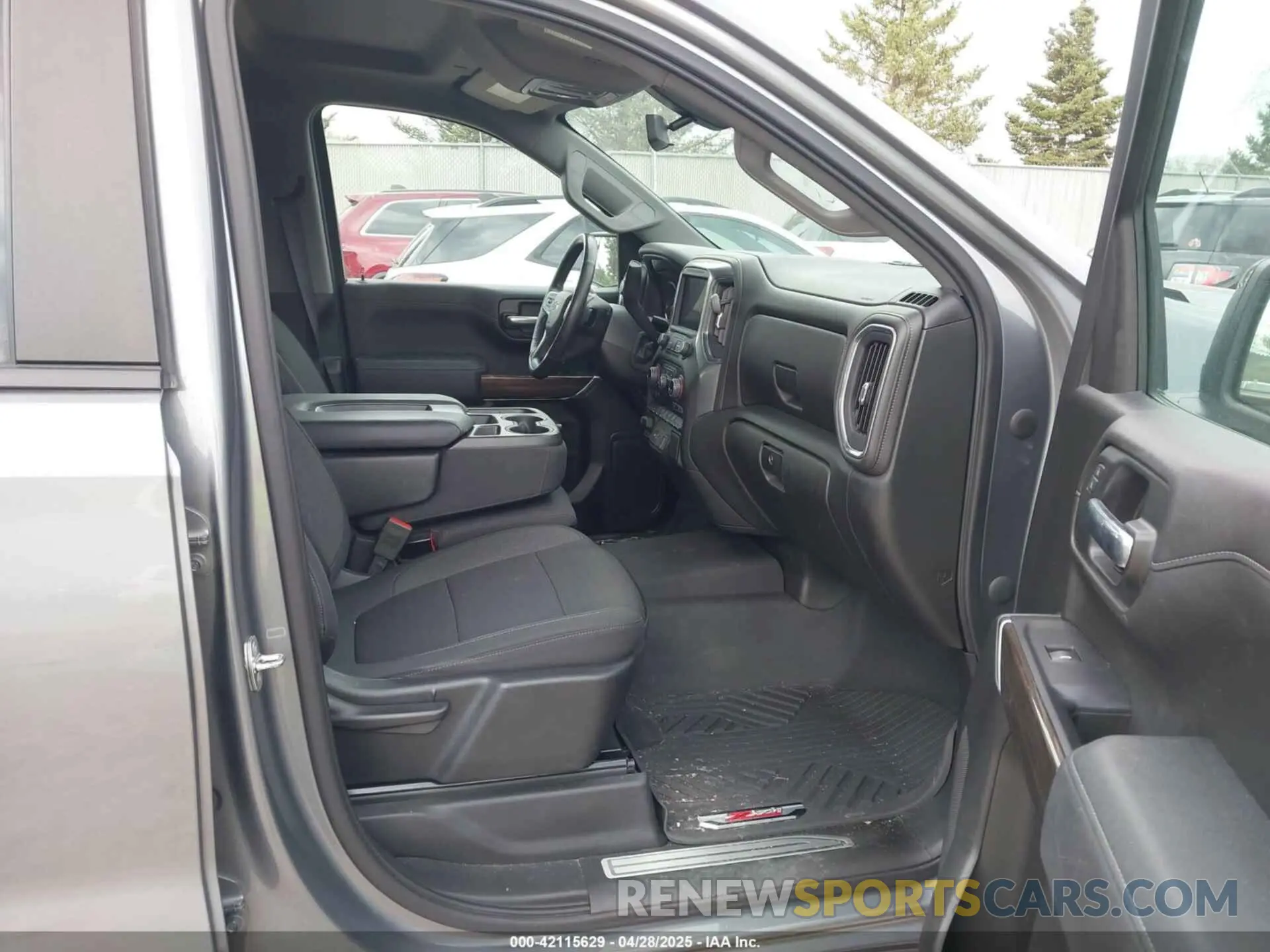 5 fotografías del automóvil dañado 1GCUYEED3LZ215133 CHEVROLET SILVERADO 1500 2020
