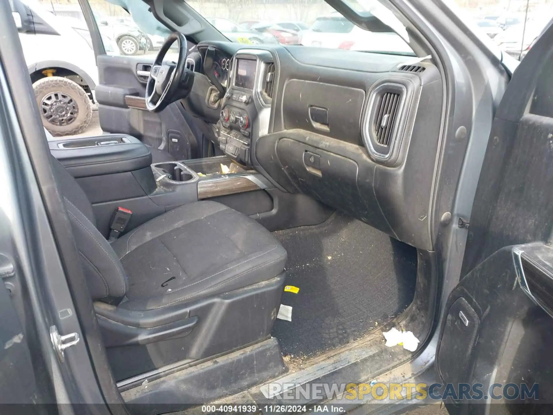5 fotografías del automóvil dañado 1GCUYEEL6LZ235092 CHEVROLET SILVERADO 1500 2020