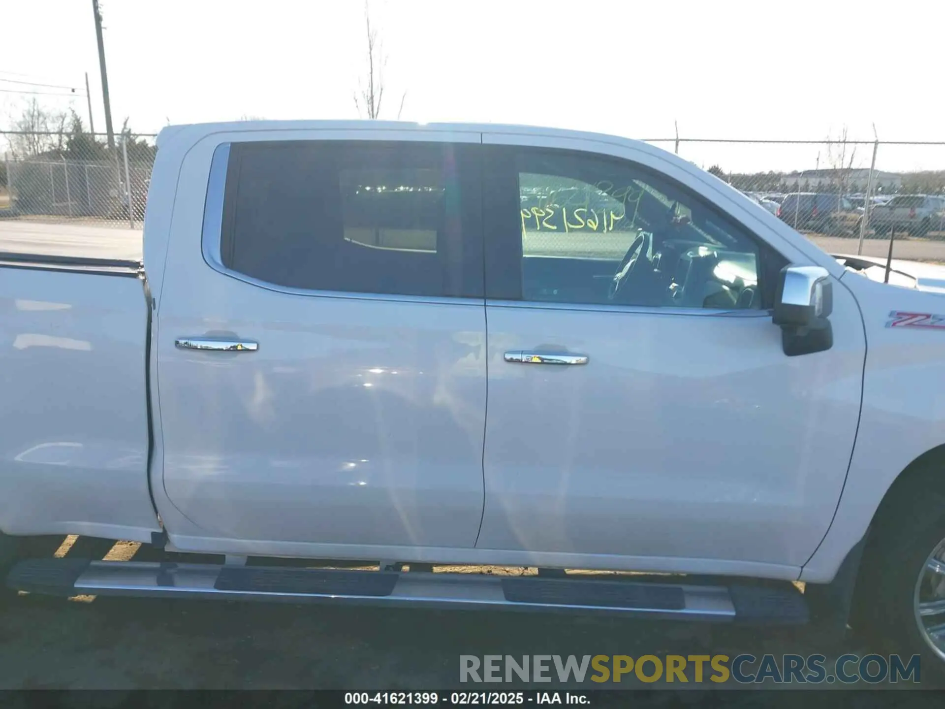 13 fotografías del automóvil dañado 1GCUYGEDXLZ177976 CHEVROLET SILVERADO 1500 2020