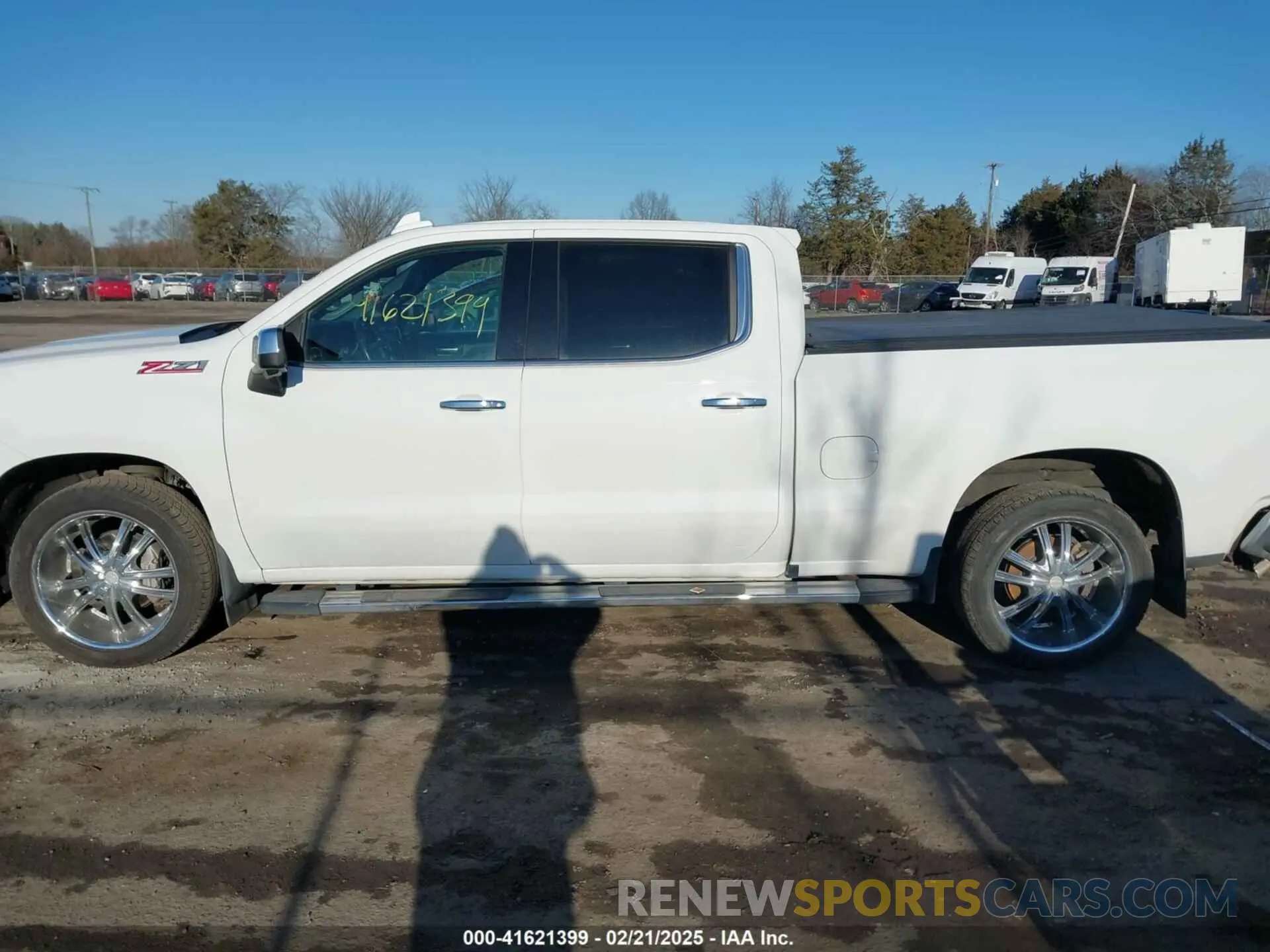 14 fotografías del automóvil dañado 1GCUYGEDXLZ177976 CHEVROLET SILVERADO 1500 2020
