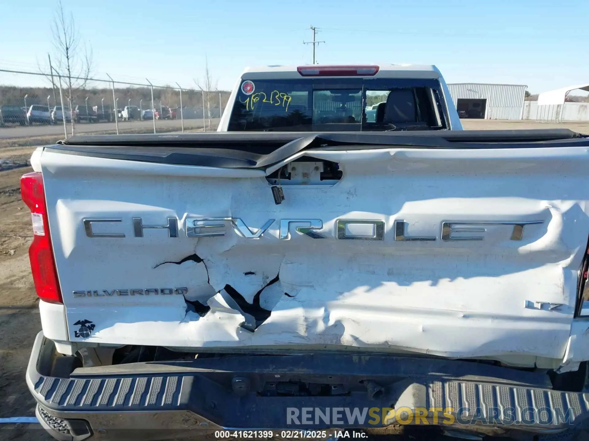 16 fotografías del automóvil dañado 1GCUYGEDXLZ177976 CHEVROLET SILVERADO 1500 2020
