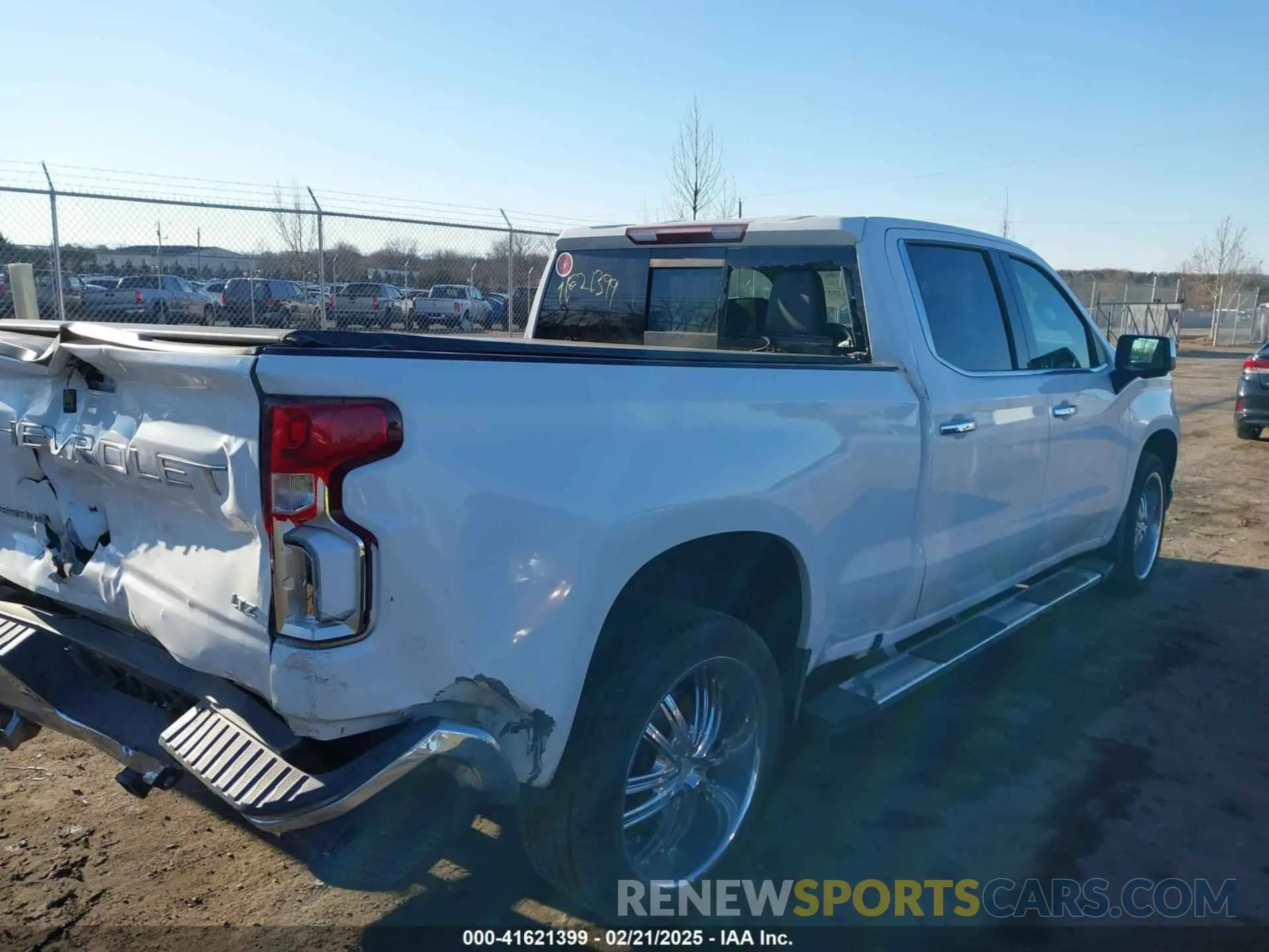 4 fotografías del automóvil dañado 1GCUYGEDXLZ177976 CHEVROLET SILVERADO 1500 2020