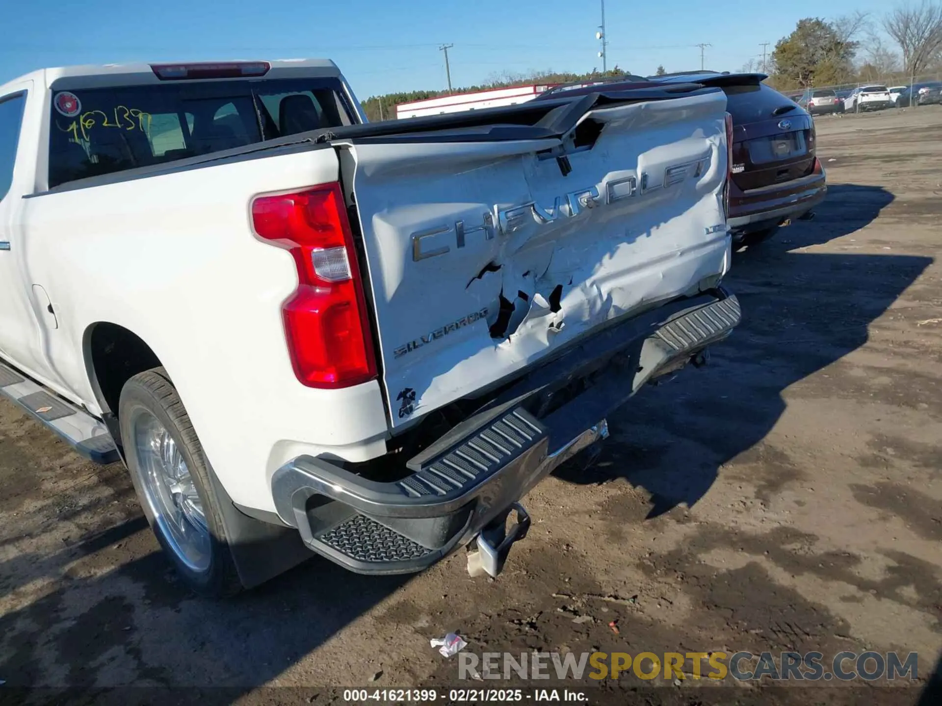 6 fotografías del automóvil dañado 1GCUYGEDXLZ177976 CHEVROLET SILVERADO 1500 2020